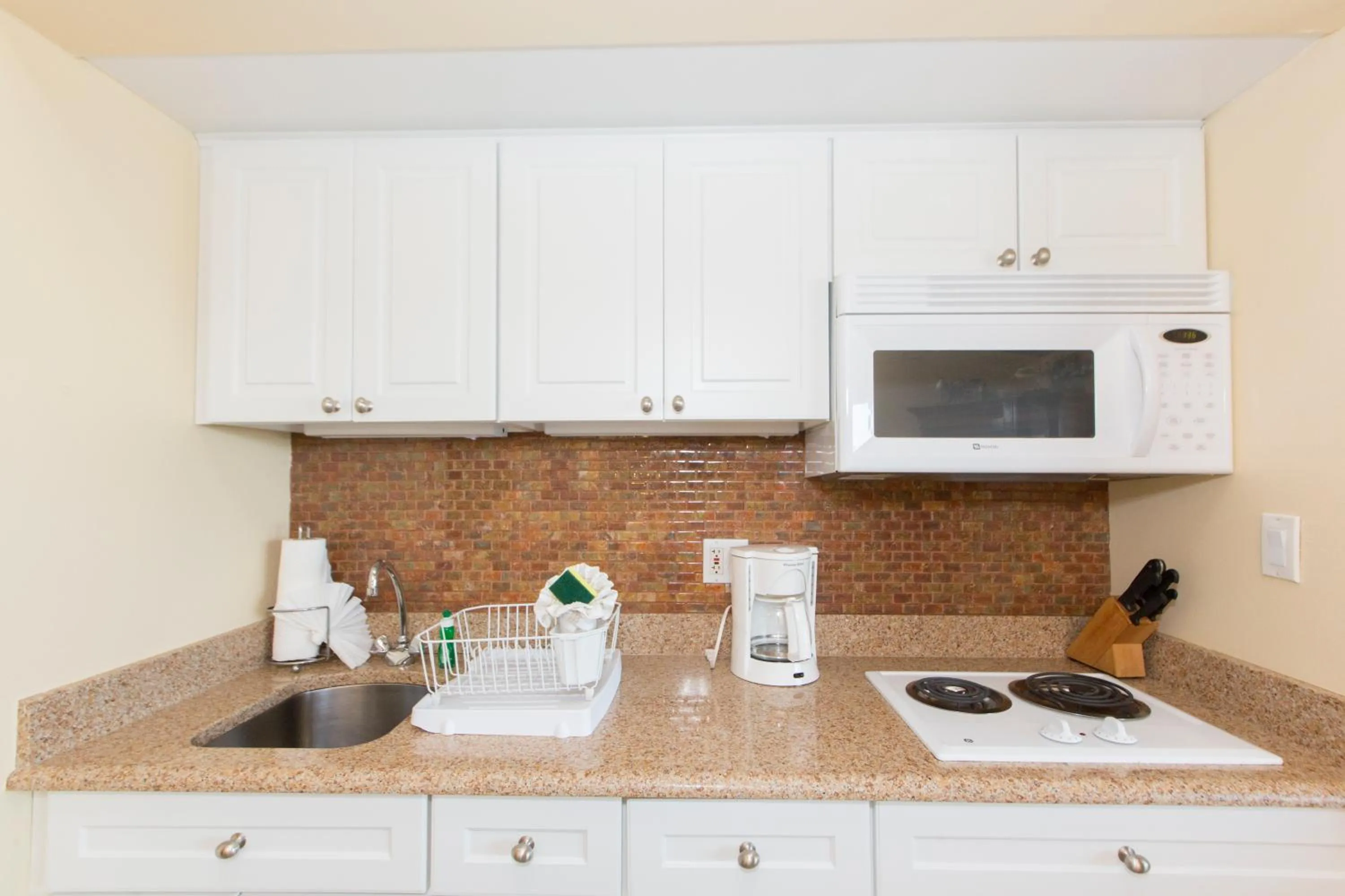 Kitchen or kitchenette in Beach Plum Resort