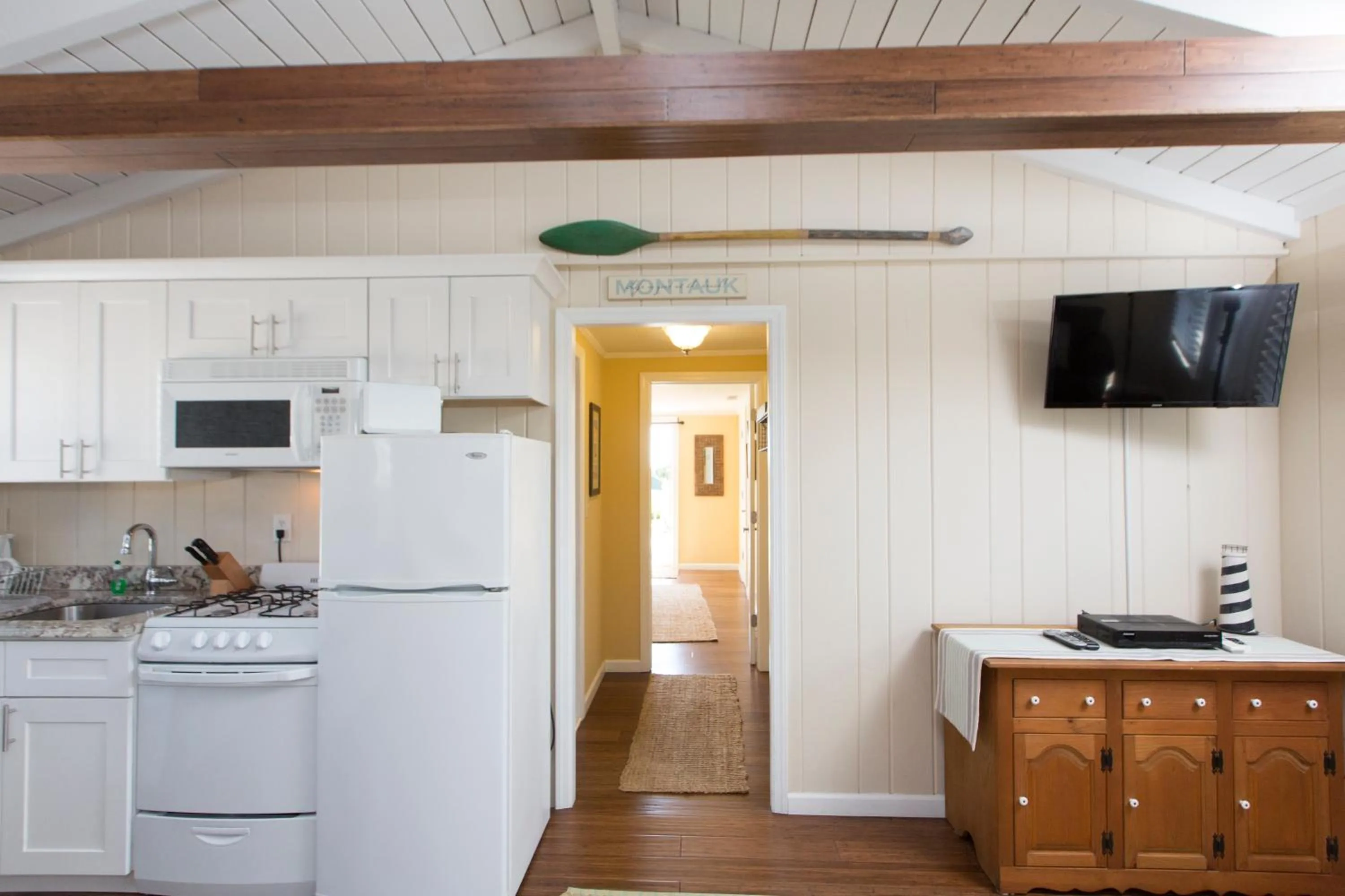 Kitchen or kitchenette in Beach Plum Resort