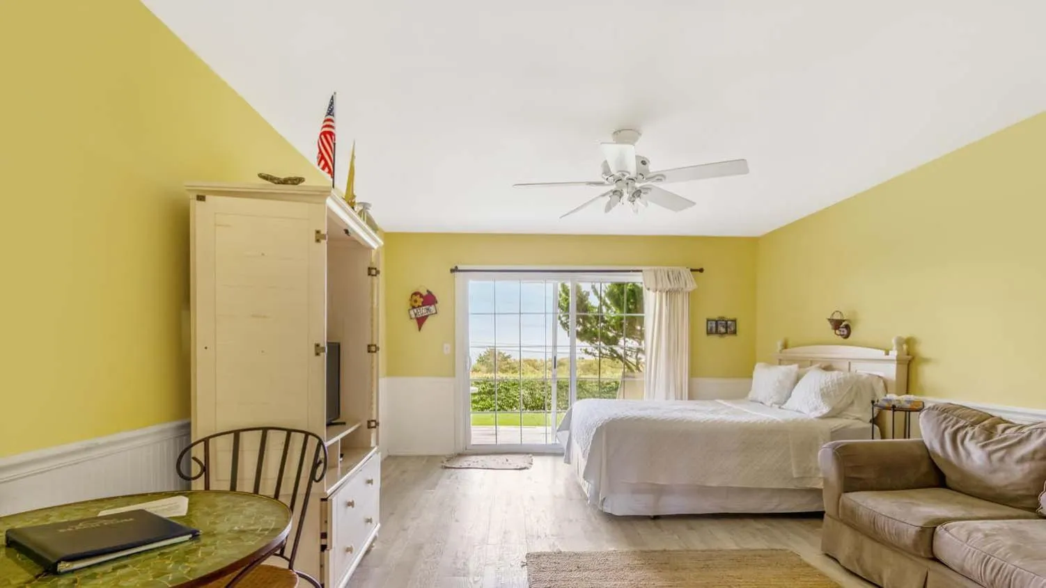 Bed in Beach Plum Resort