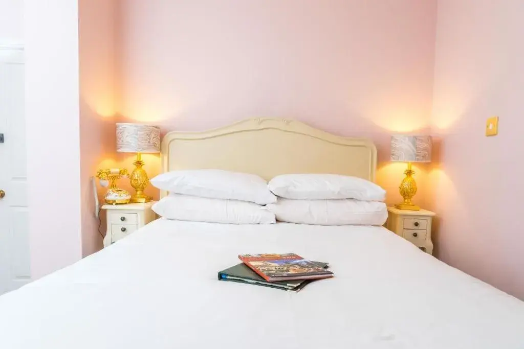 Photo of the whole room, Bed in Oldfields House Photo of the whole room, Bed in Oldfields House