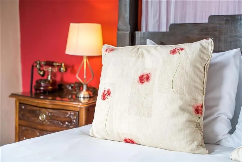 Photo of the whole room, Bed in Oldfields House