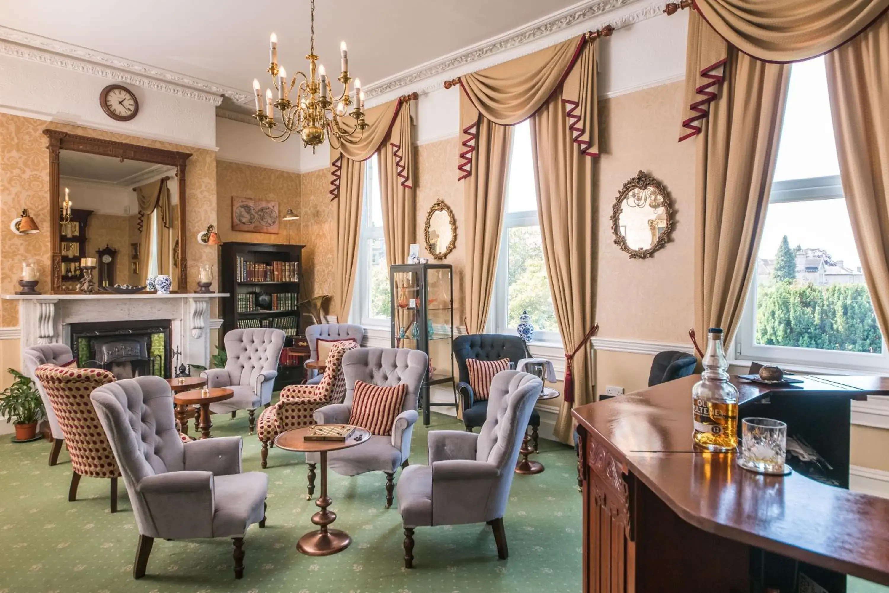 Lounge or bar in Oldfields House Lounge or bar in Oldfields House
