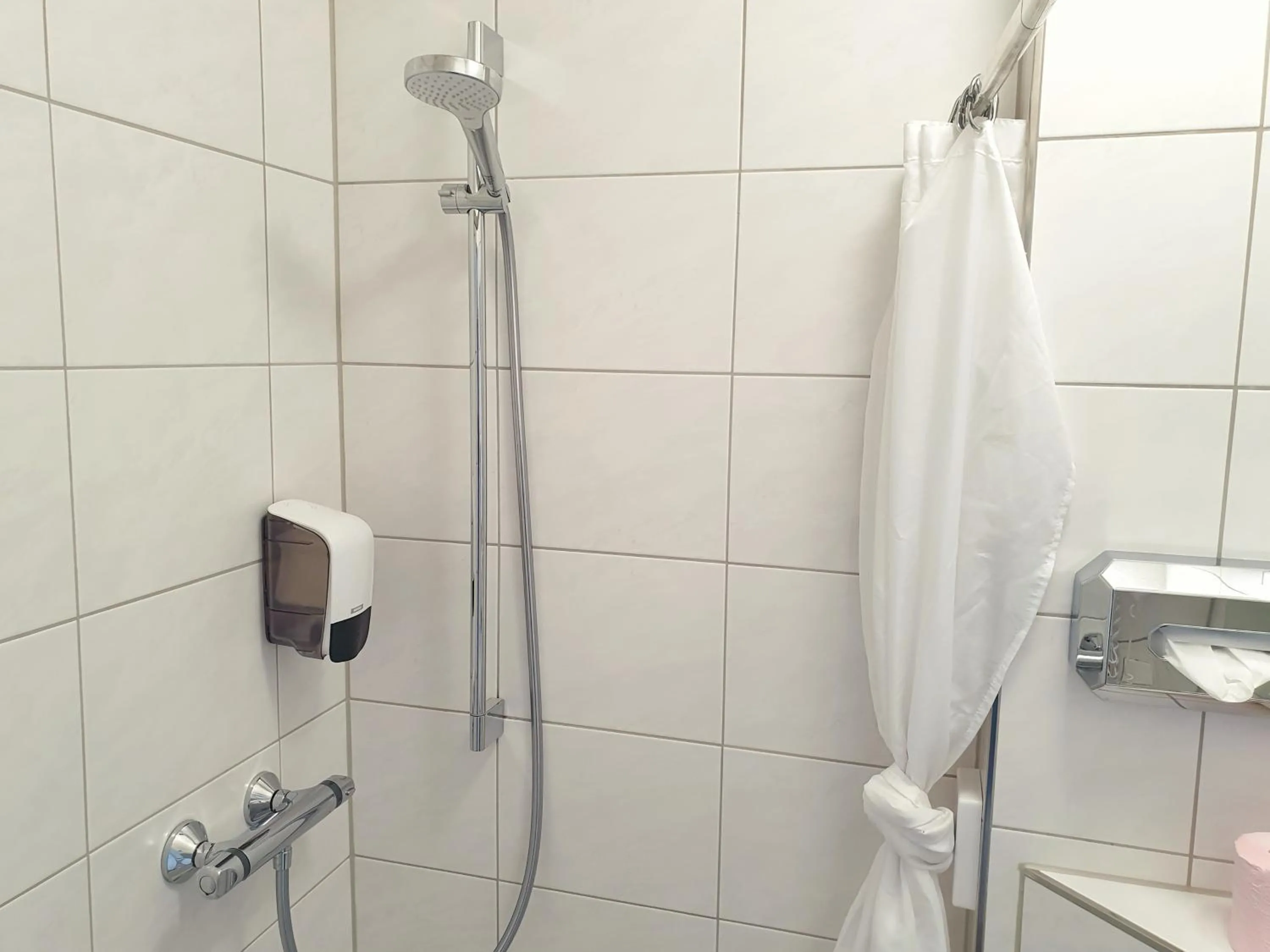 Shower in Aparthotel Sanni