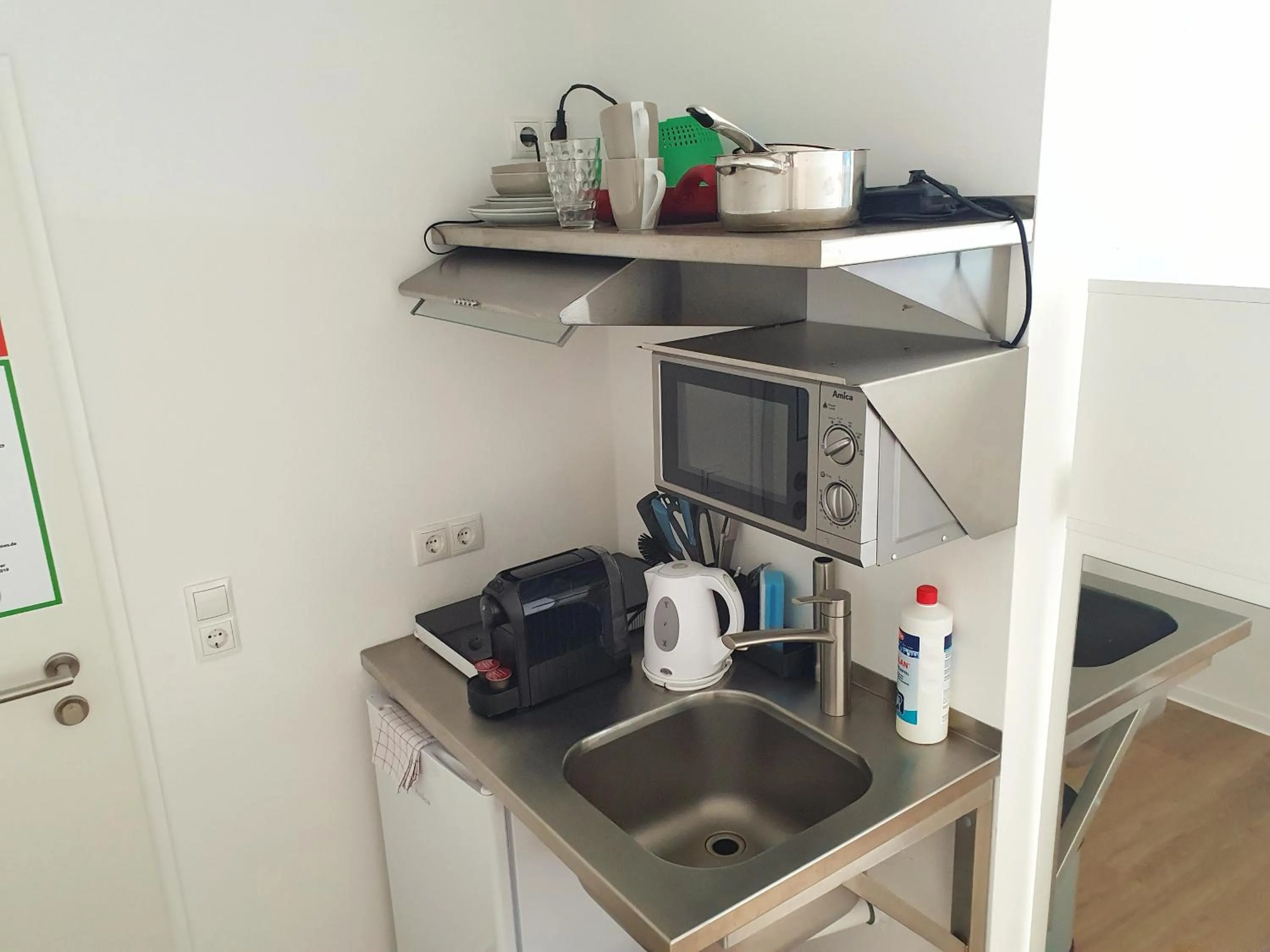 Coffee/tea facilities in Aparthotel Sanni