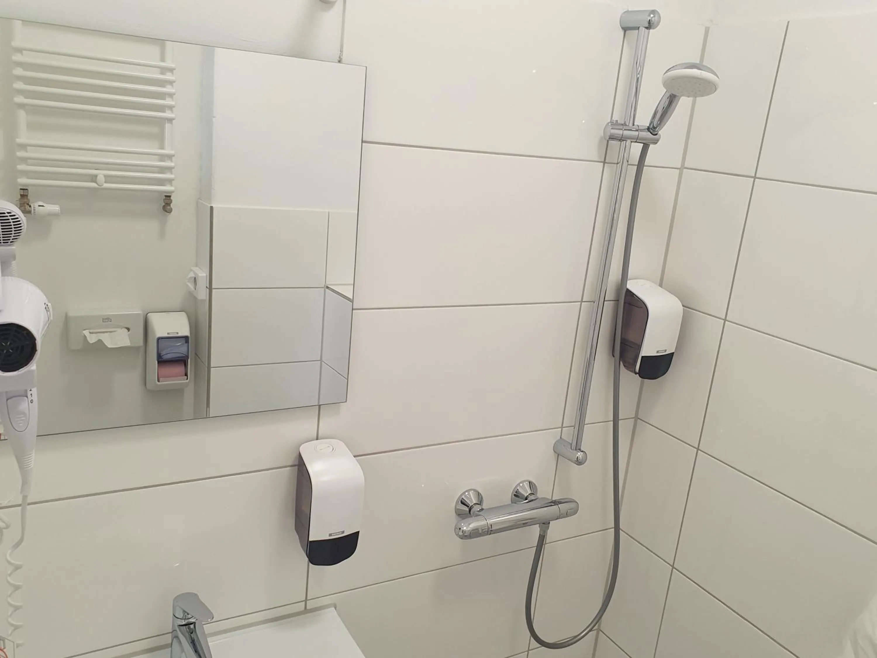 Shower in Aparthotel Sanni