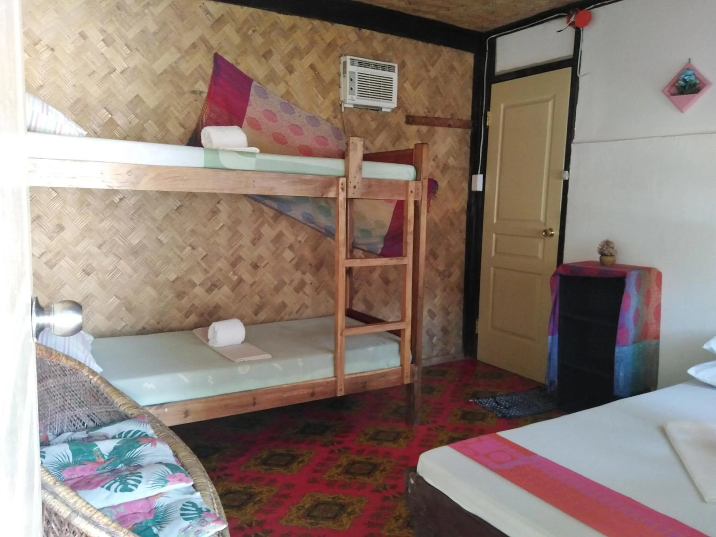 bunk bed, Bed in Sun Valley Hostel