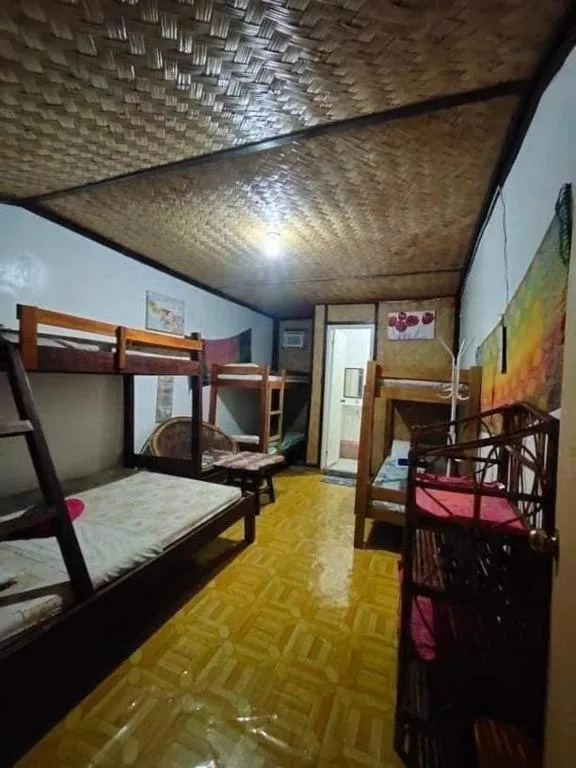 bunk bed, Bed in Sun Valley Hostel