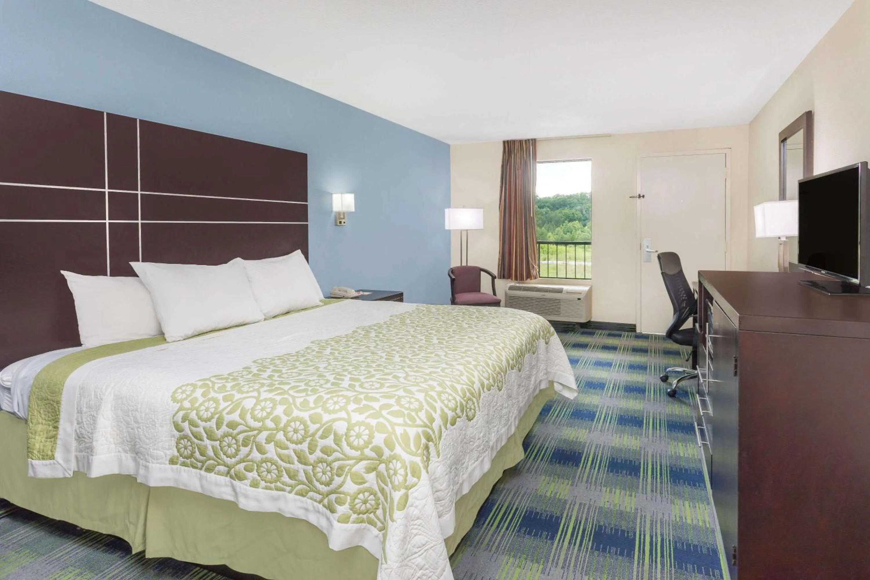 Photo of the whole room, Bed in Days Inn by Wyndham Newberry South Carolina