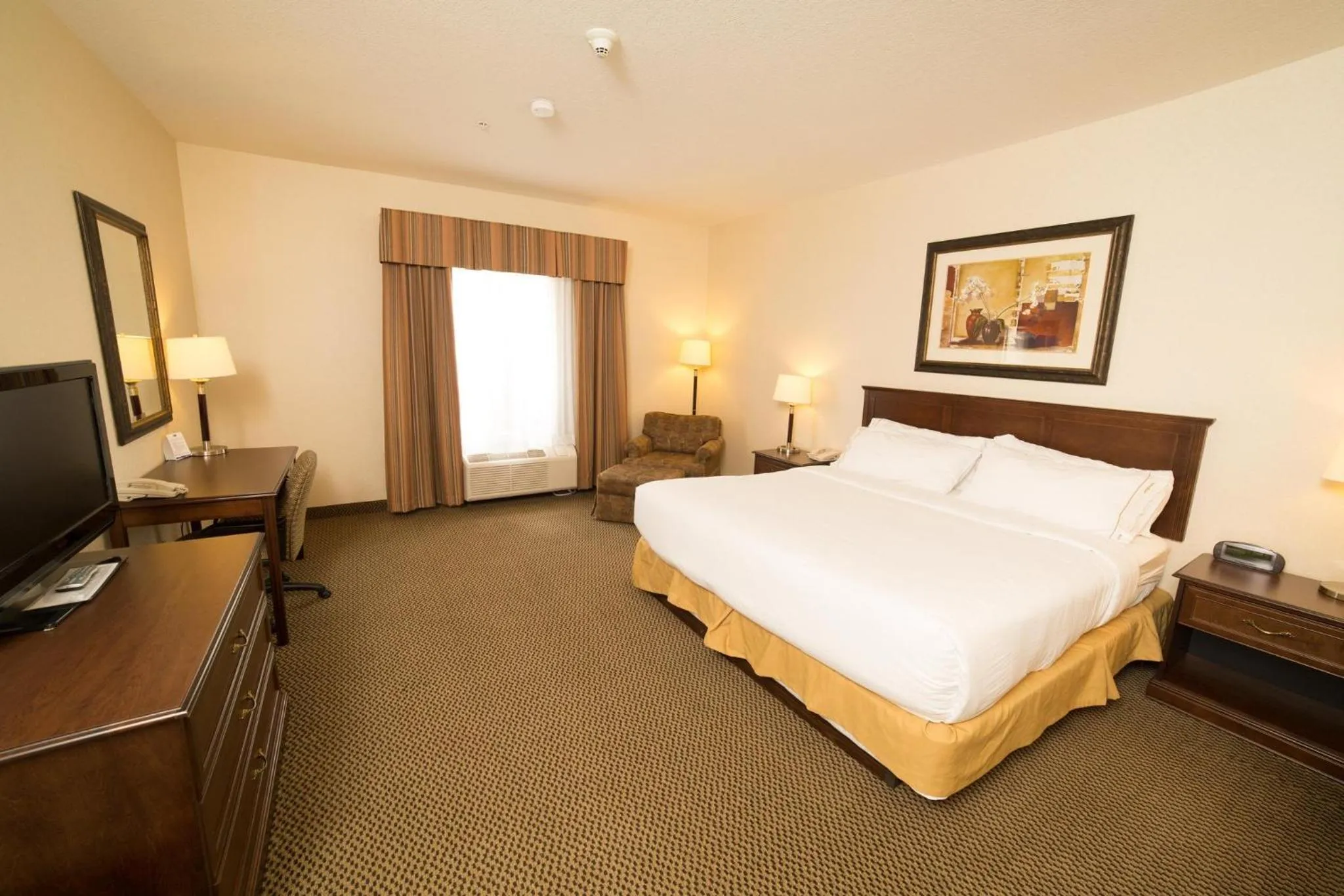 Photo of the whole room, Bed in Holiday Inn Express Hotel & Suites - Slave Lake by IHG