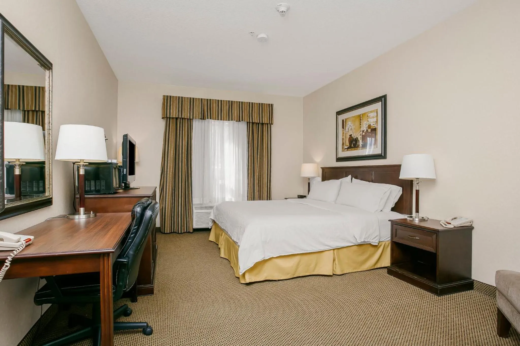 Photo of the whole room, Bed in Holiday Inn Express Hotel & Suites - Slave Lake by IHG