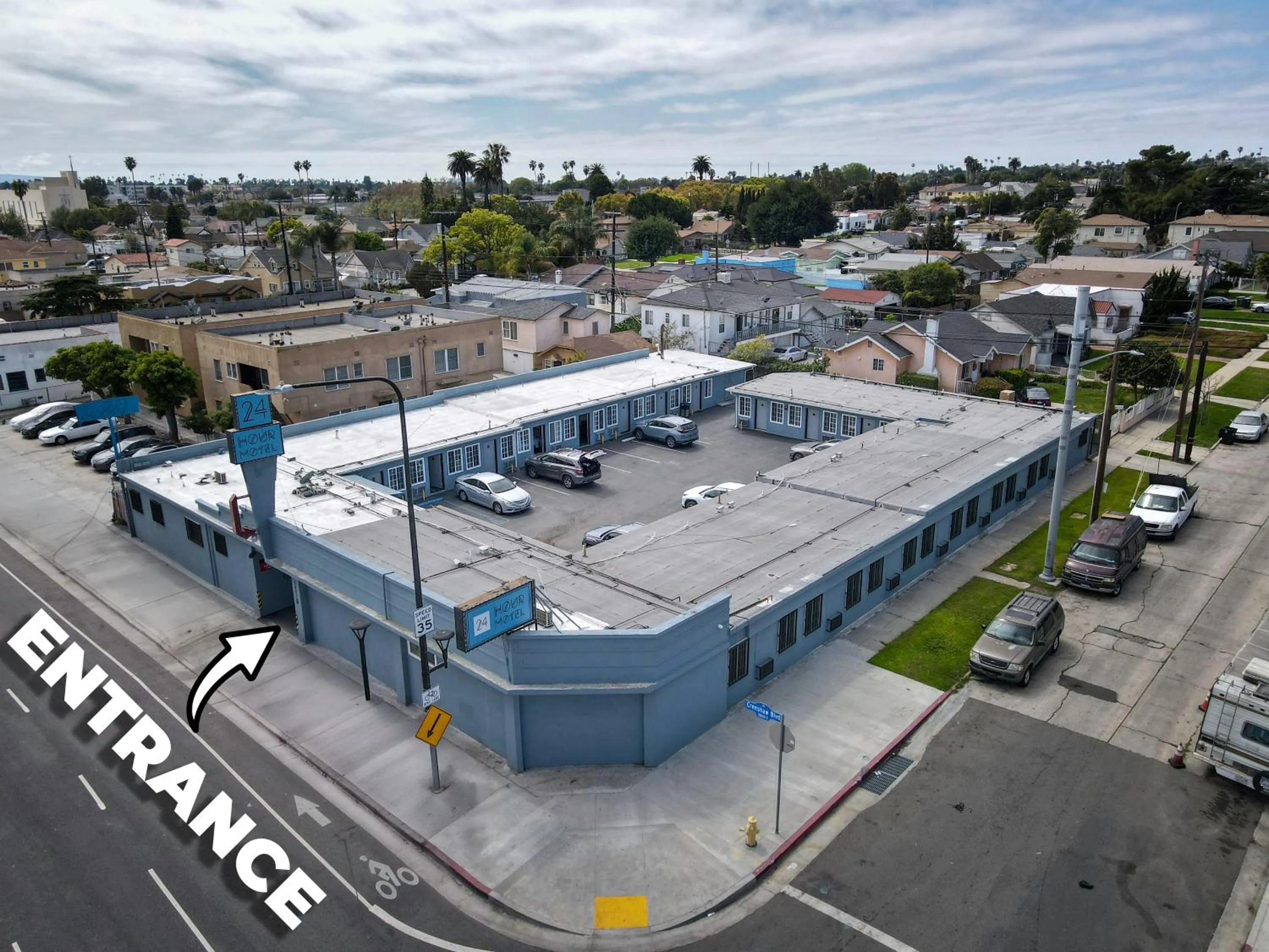 Facade/entrance in 24 Hours Motel