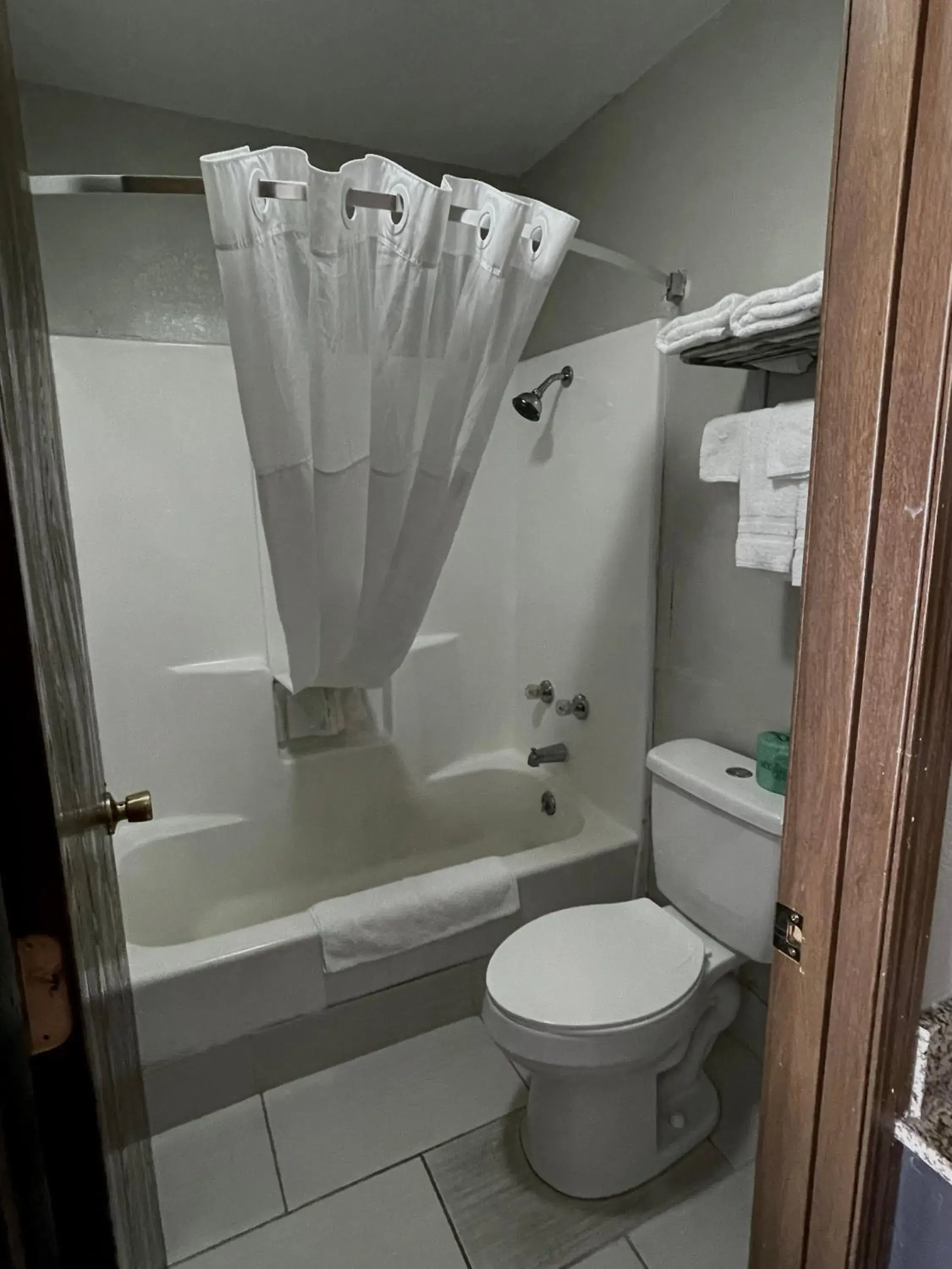 Royal Inn & Suites Royal Inn & Suites