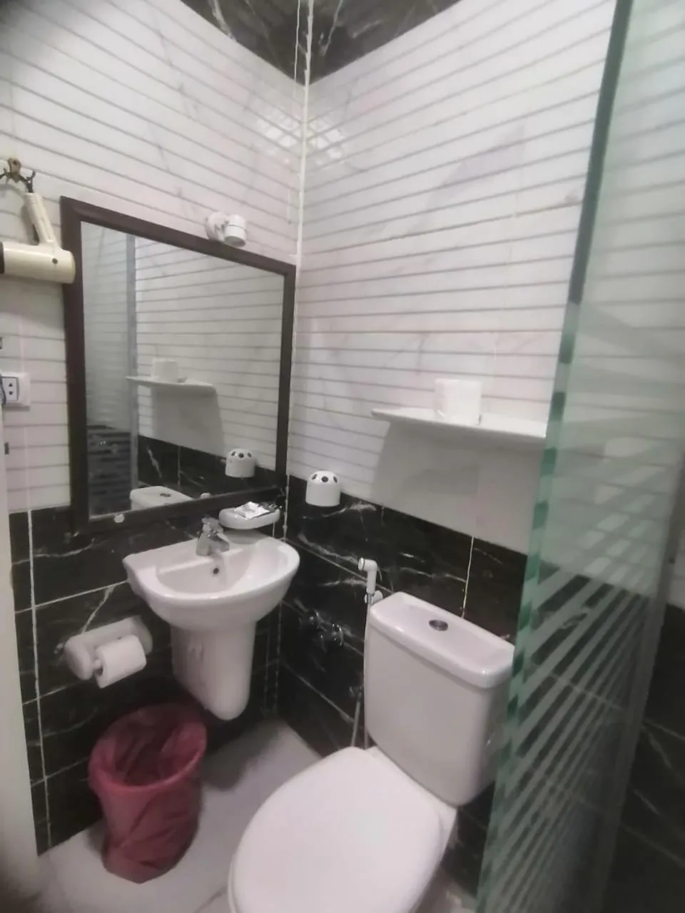 Rezeiky Hotel & Camp