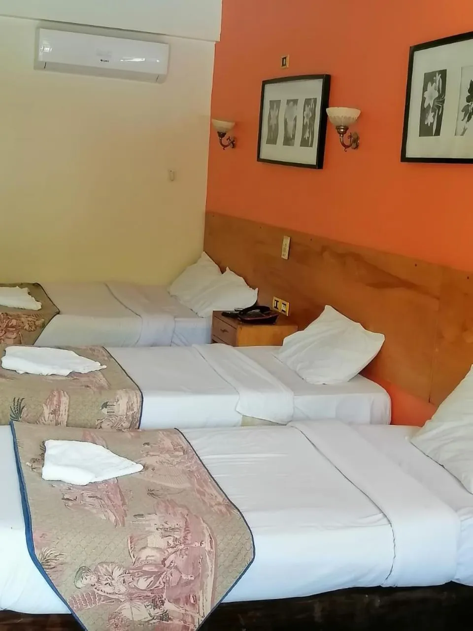 Bed in Rezeiky Hotel & Camp