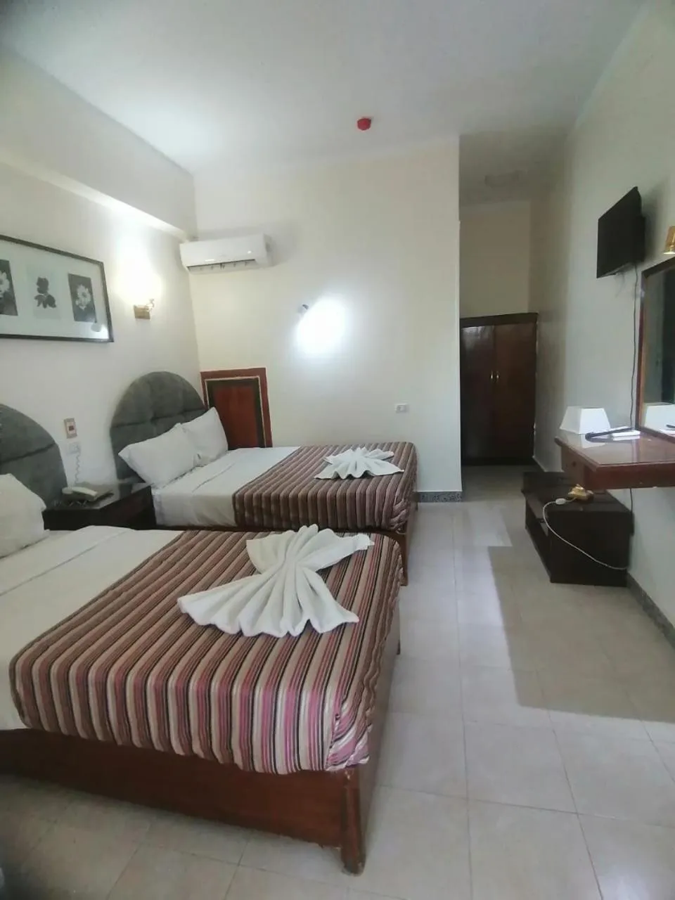 Bed in Rezeiky Hotel & Camp