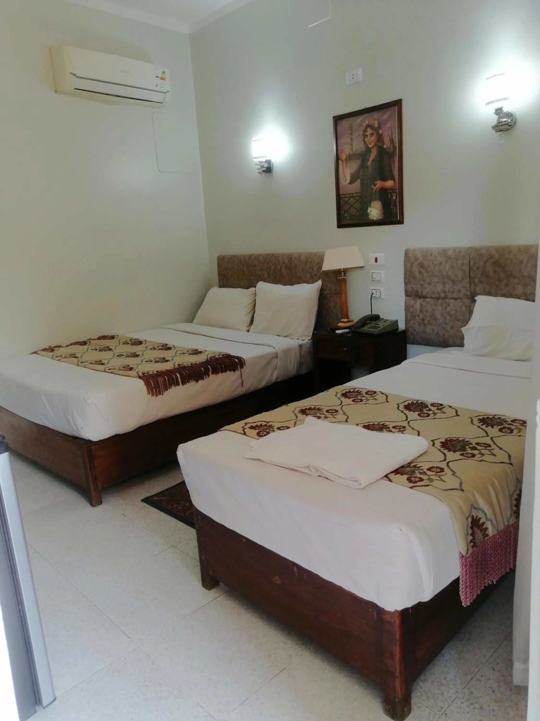 Bed in Rezeiky Hotel & Camp