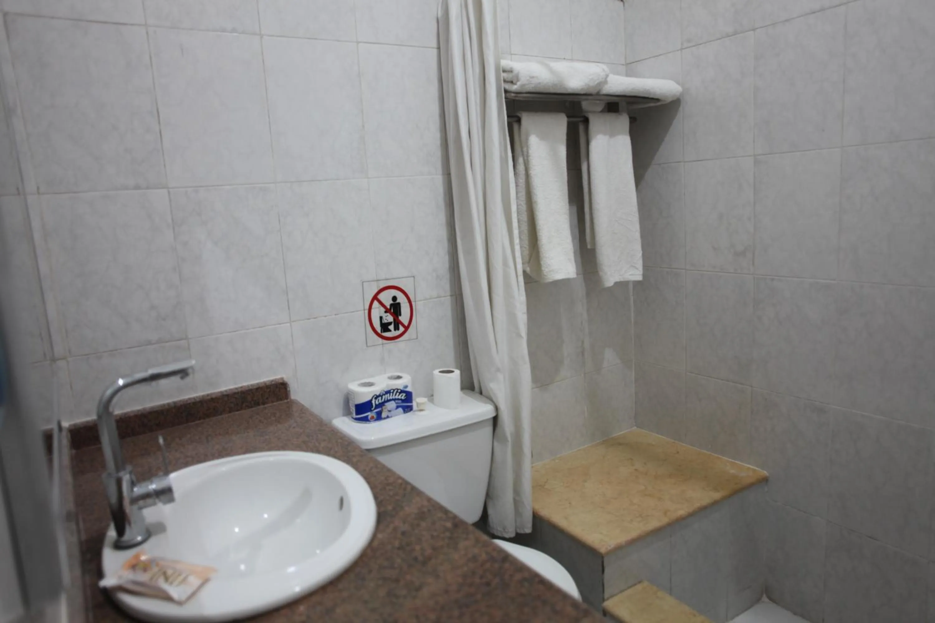 Rezeiky Hotel & Camp