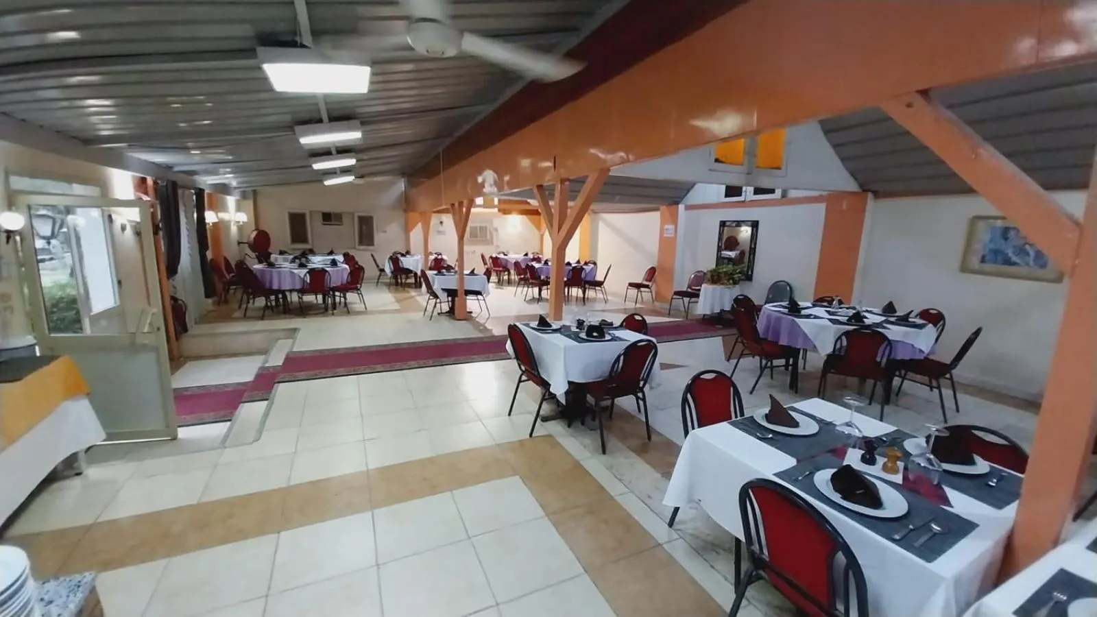 Rezeiky Hotel & Camp