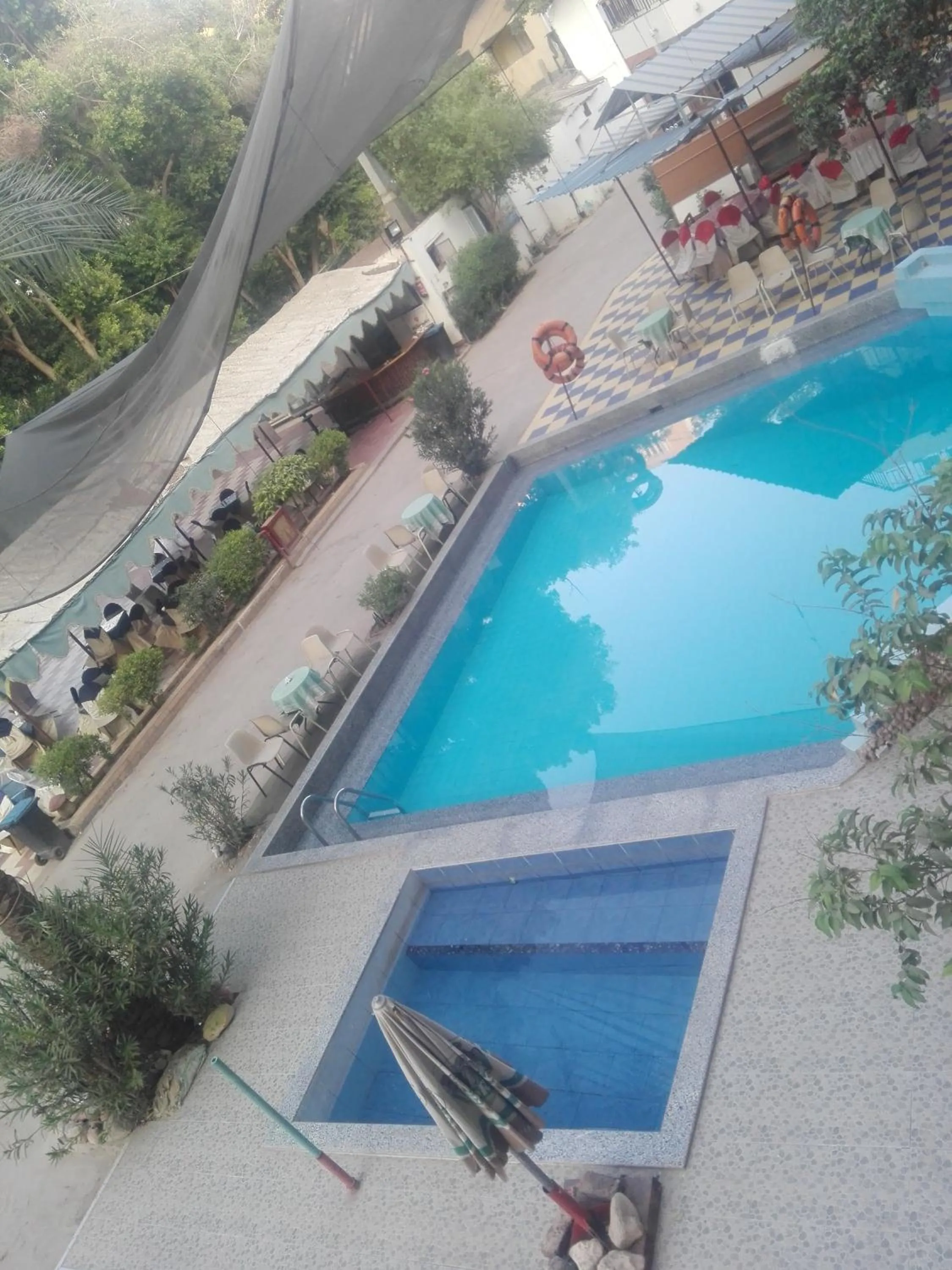 Rezeiky Hotel & Camp