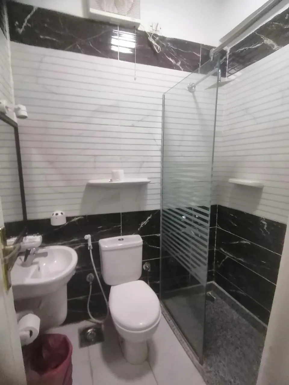 Rezeiky Hotel & Camp