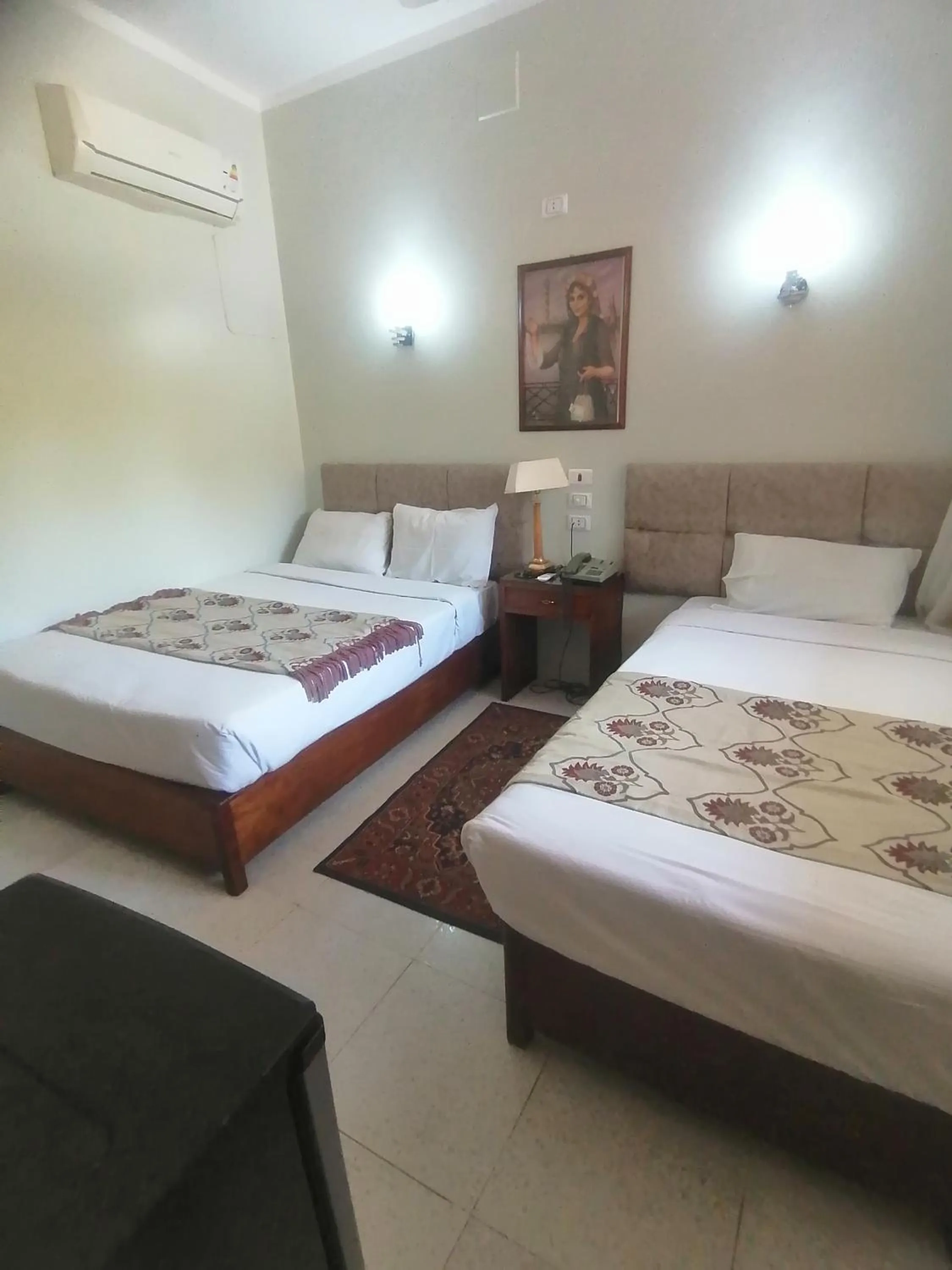 Bed in Rezeiky Hotel & Camp