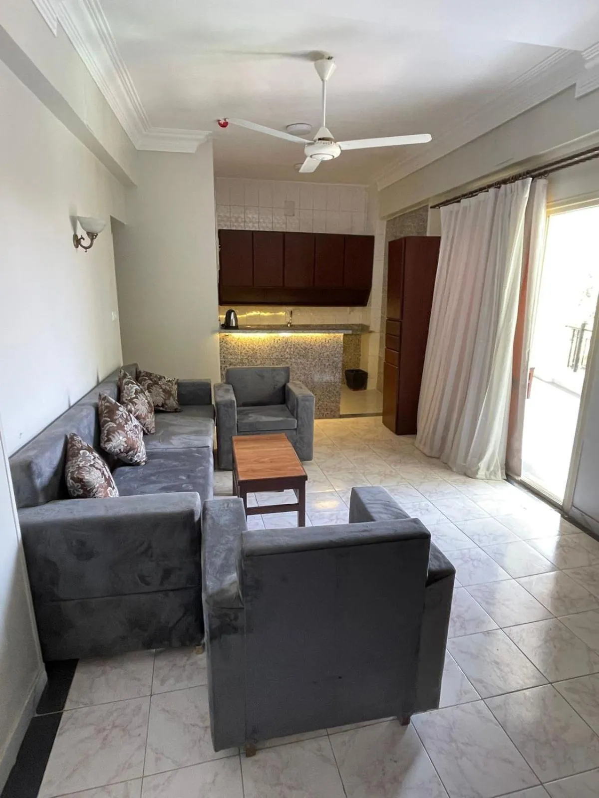 Rezeiky Hotel & Camp