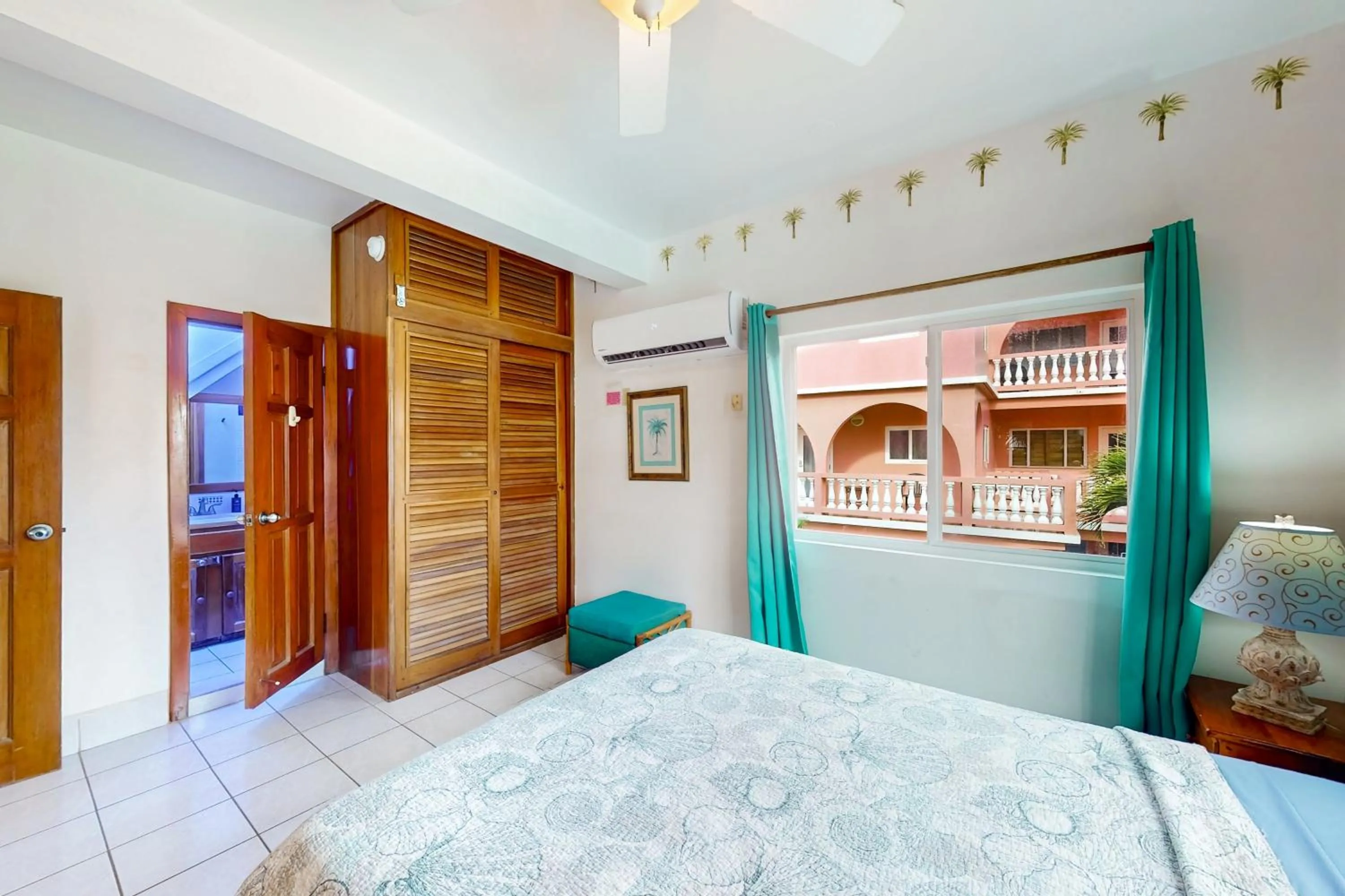 Bed in Palm @ Caribe Island