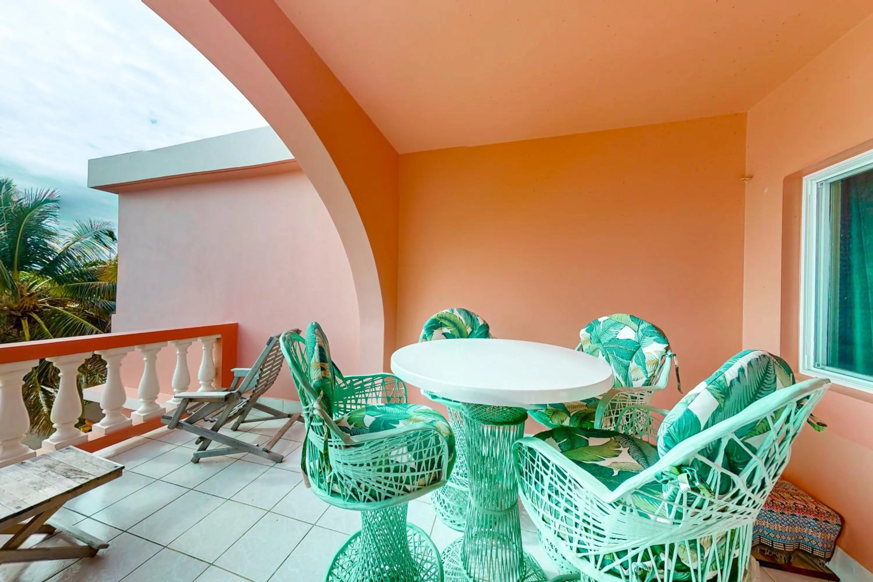 Palm @ Caribe Island