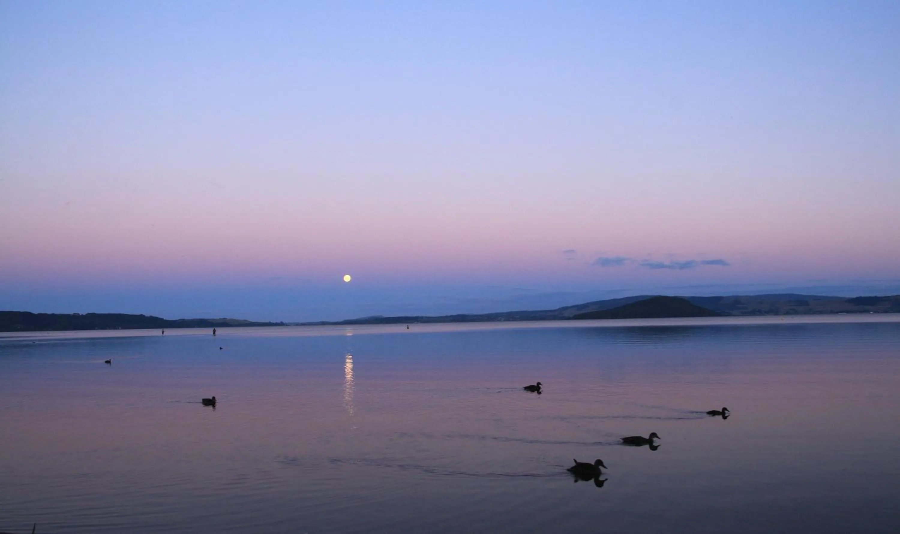 Fishing in Jack & Di's Lakefront Motel
