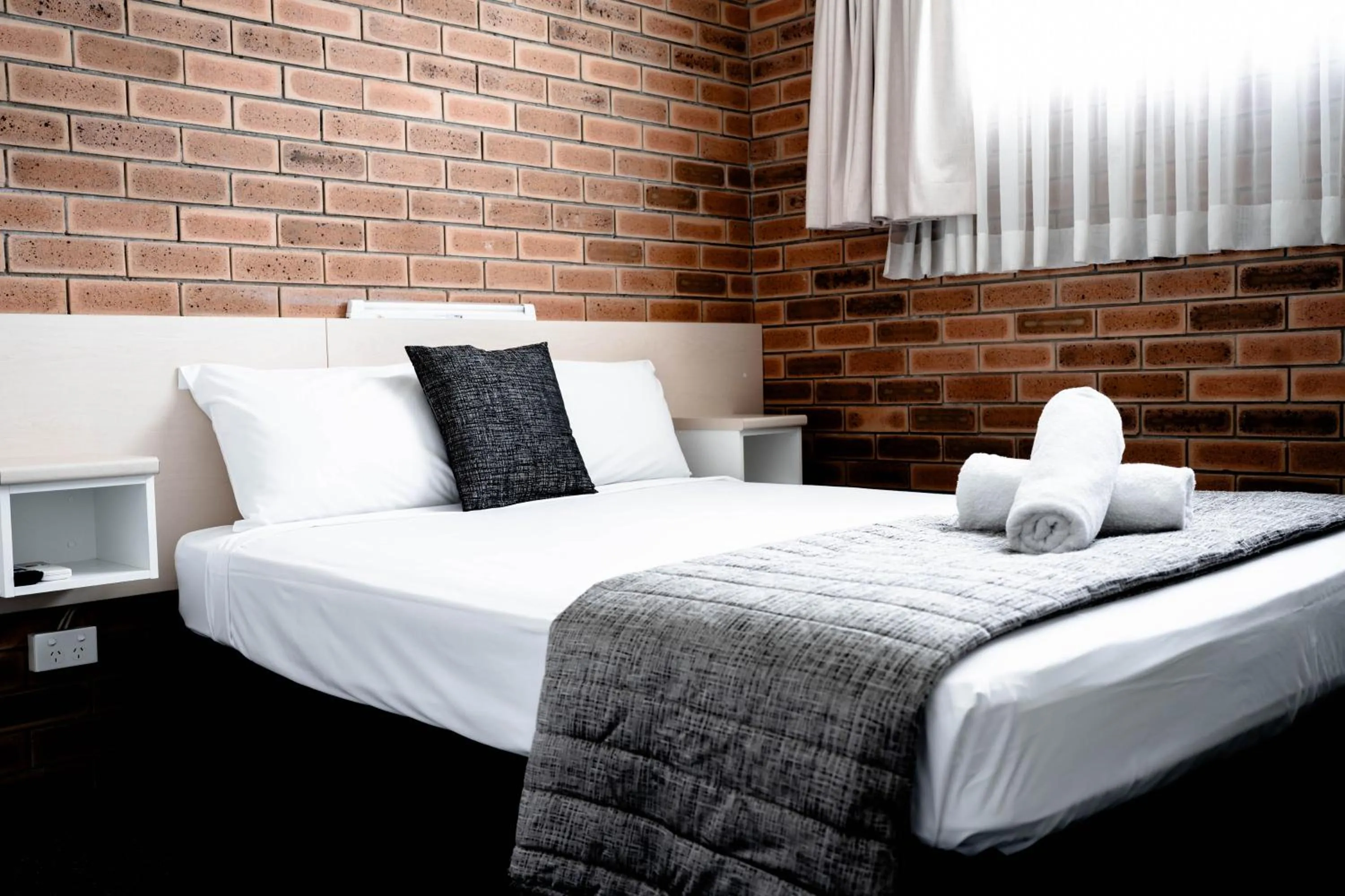 Family, Bed in Buckaroo Motor Inn