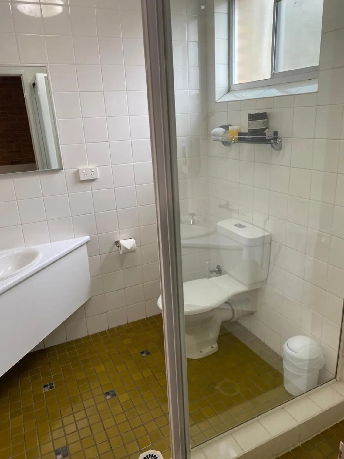 Shower in Buckaroo Motor Inn