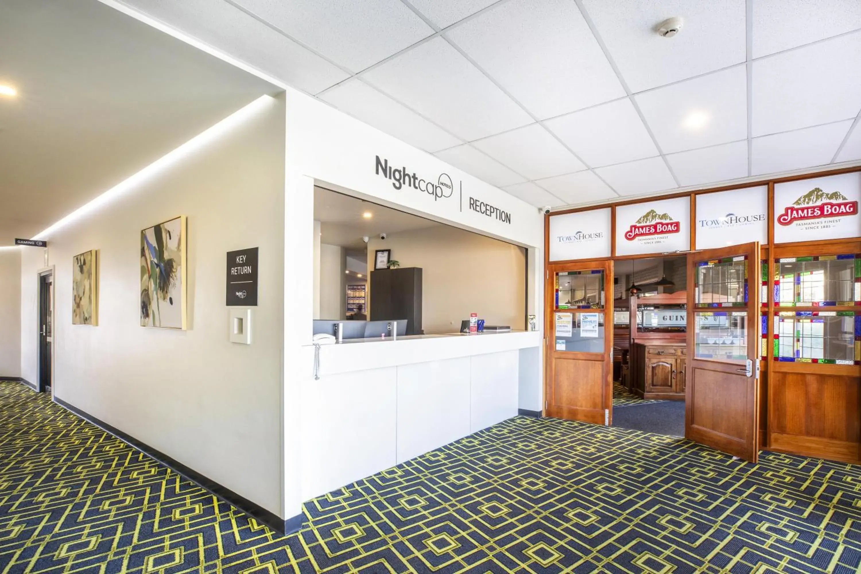 Lobby or reception in Nightcap at Burnie Townhouse Lobby or reception in Nightcap at Burnie Townhouse