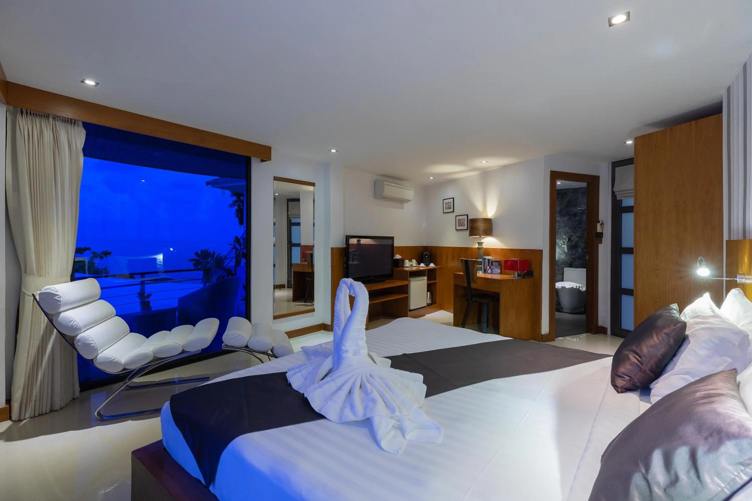 Bed in Beluga Boutique Hotel