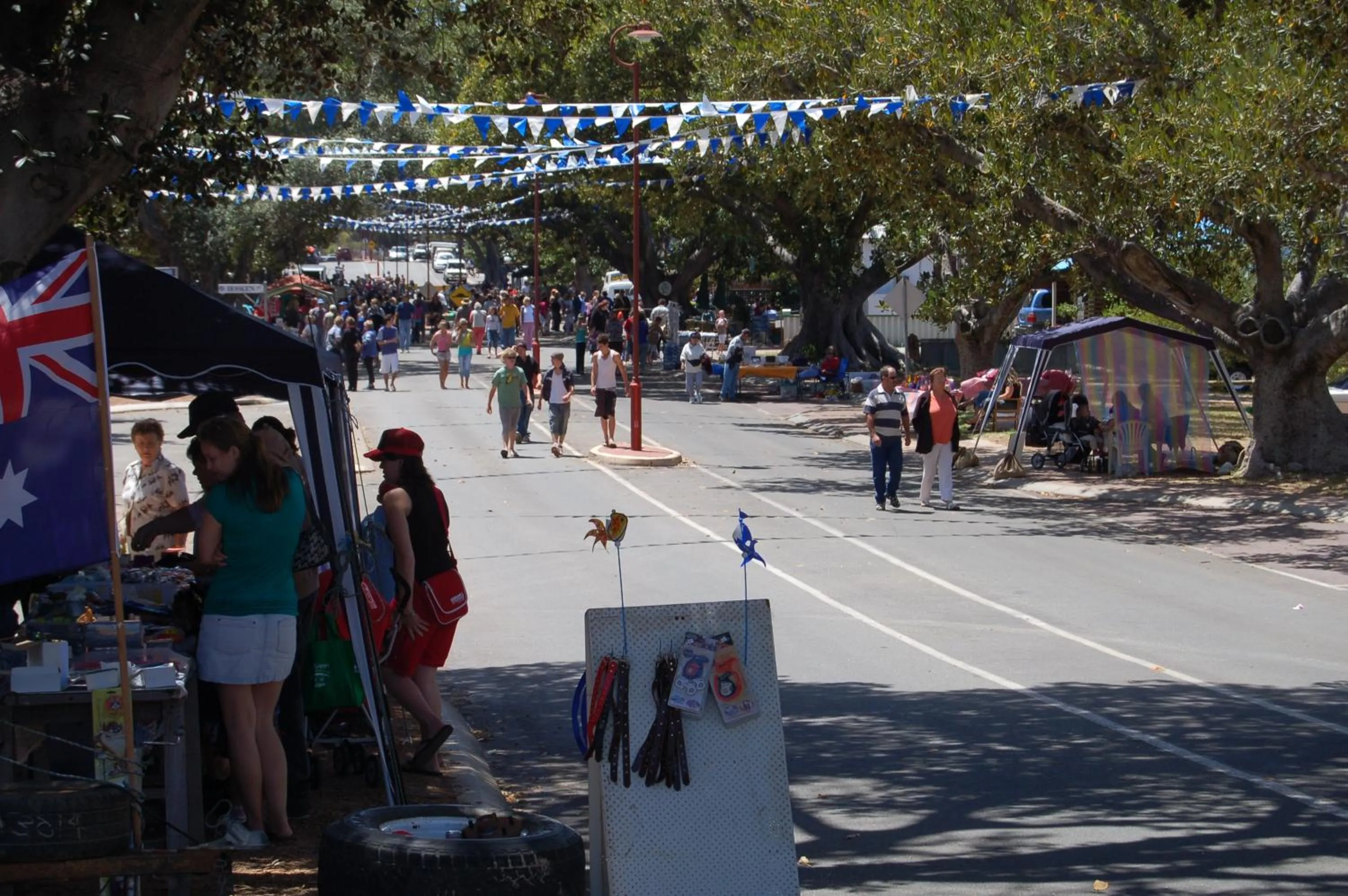 group of guests in Dongara Hotel Motel