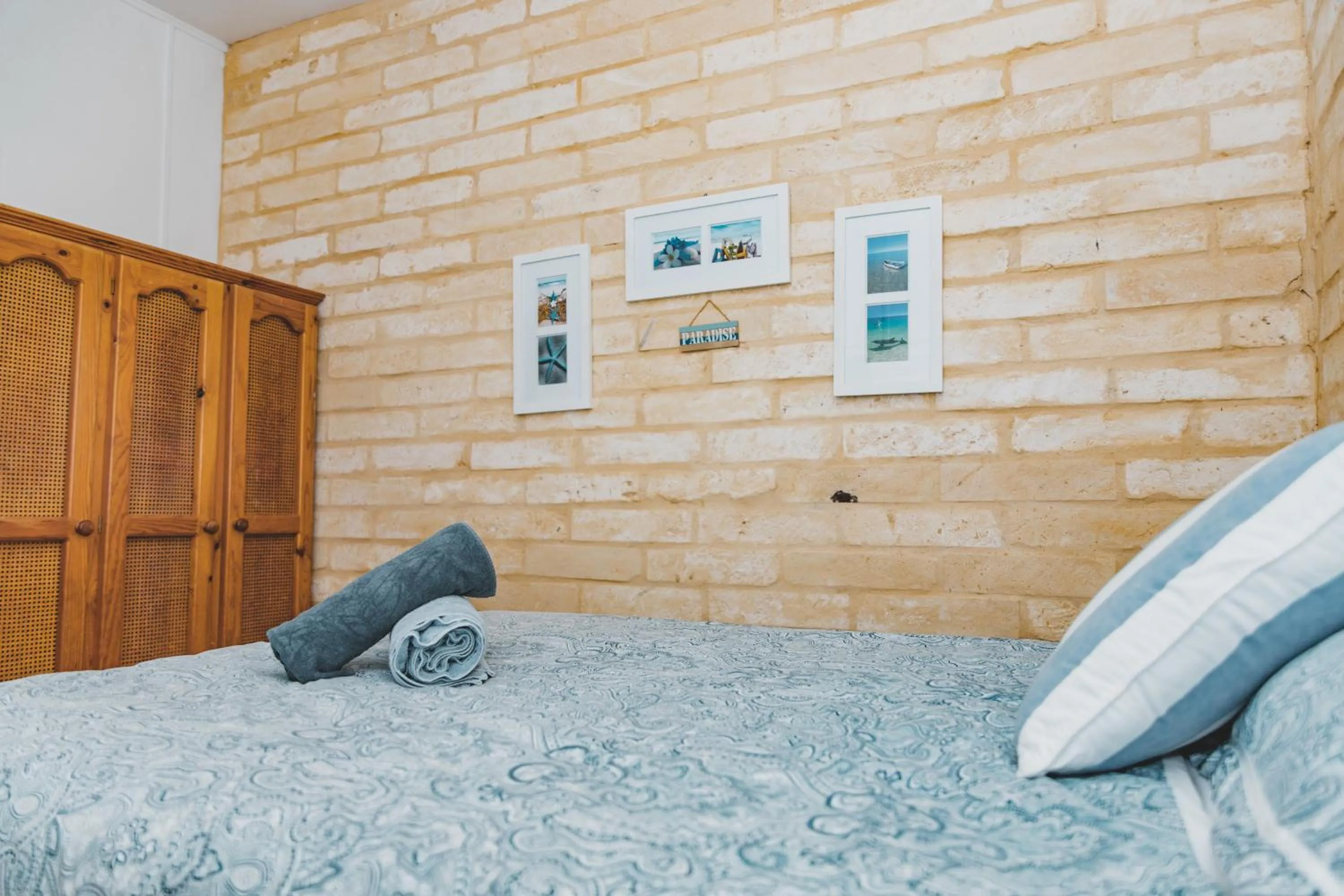 Bed in Dongara Hotel Motel