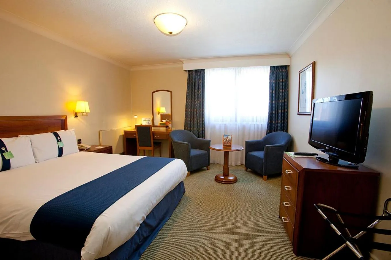 Photo of the whole room, Bed in Holiday Inn Haydock by IHG