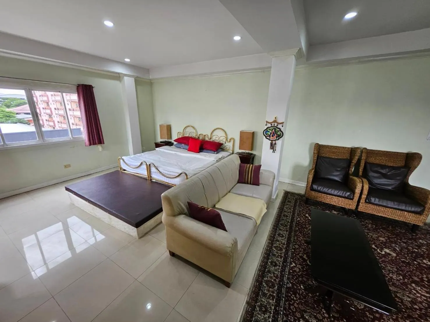 Bed in Royal Pimand Hotel