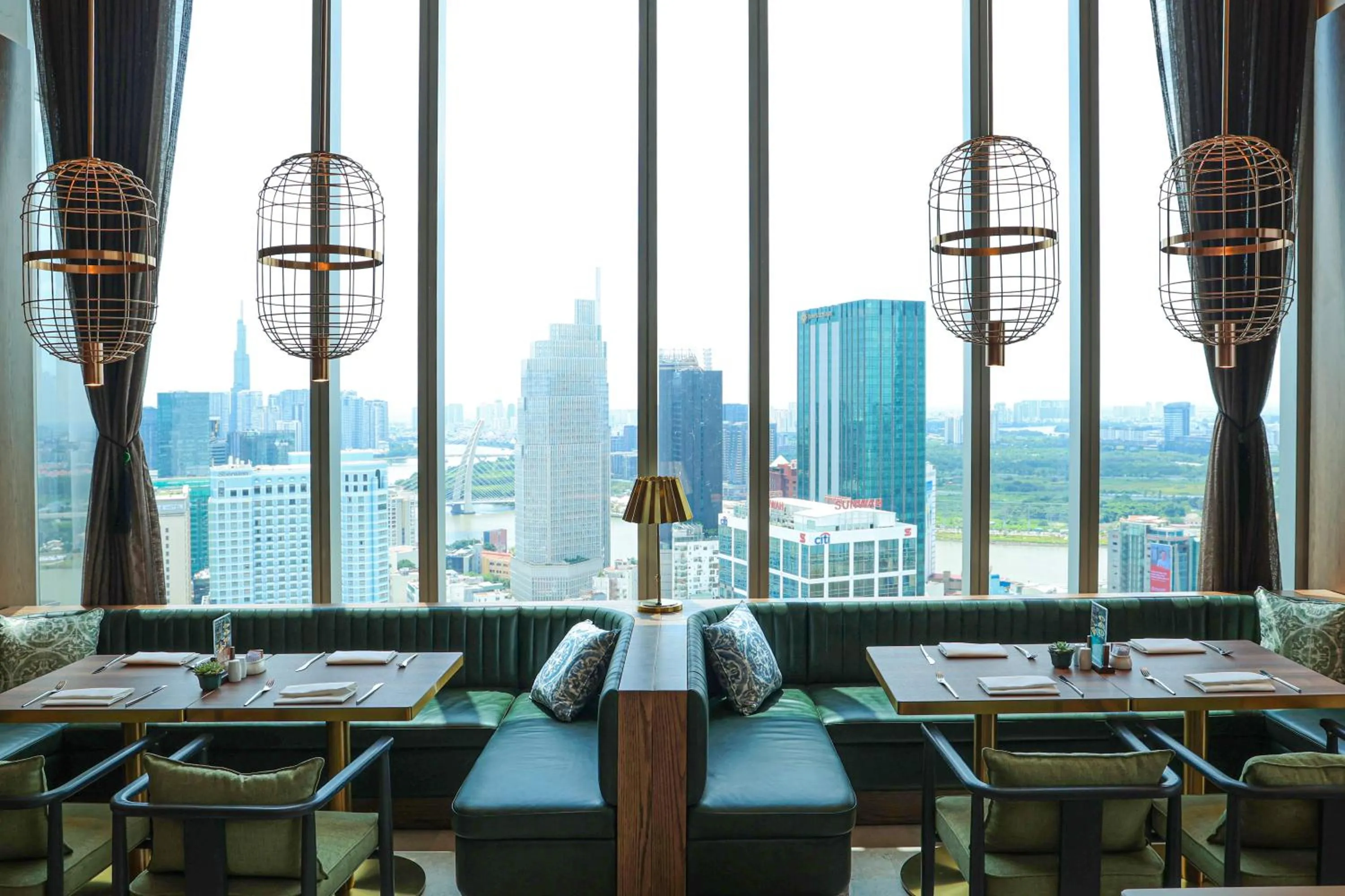 Restaurant/places to eat in Sedona Suites Ho Chi Minh City