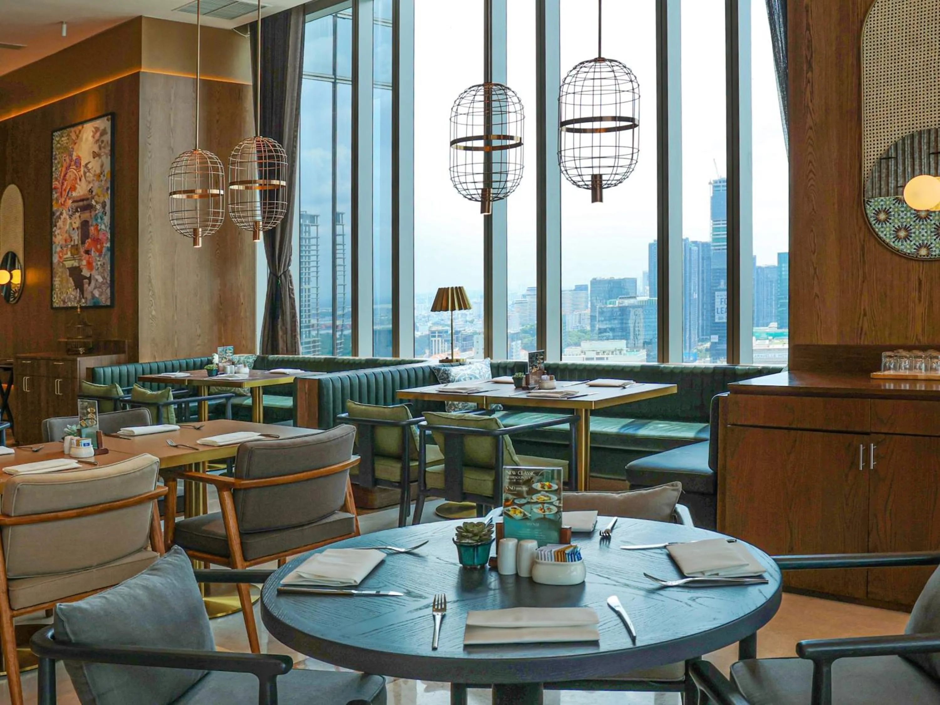 Restaurant/places to eat in Sedona Suites Ho Chi Minh City