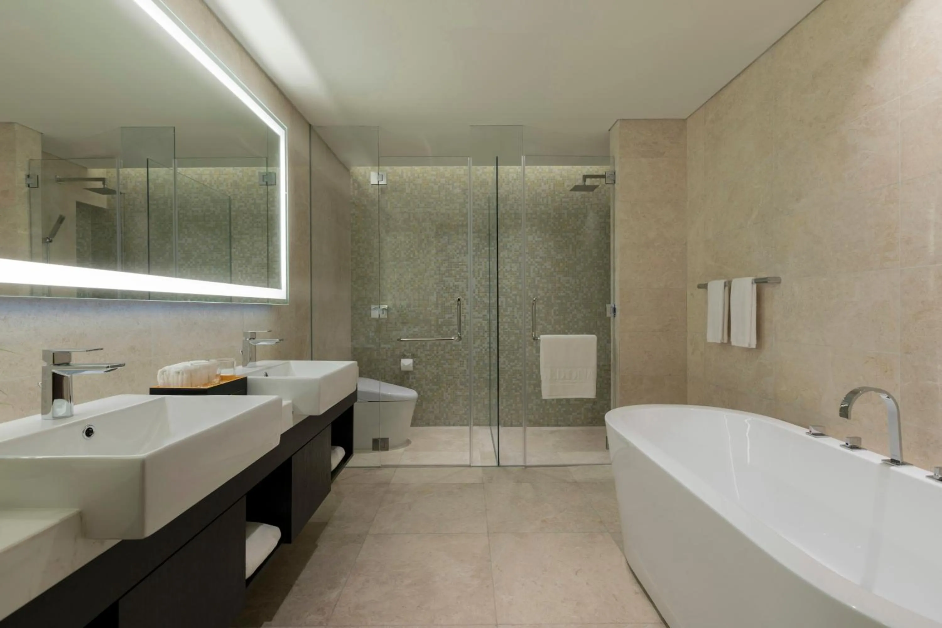 Shower in Sedona Suites Ho Chi Minh City