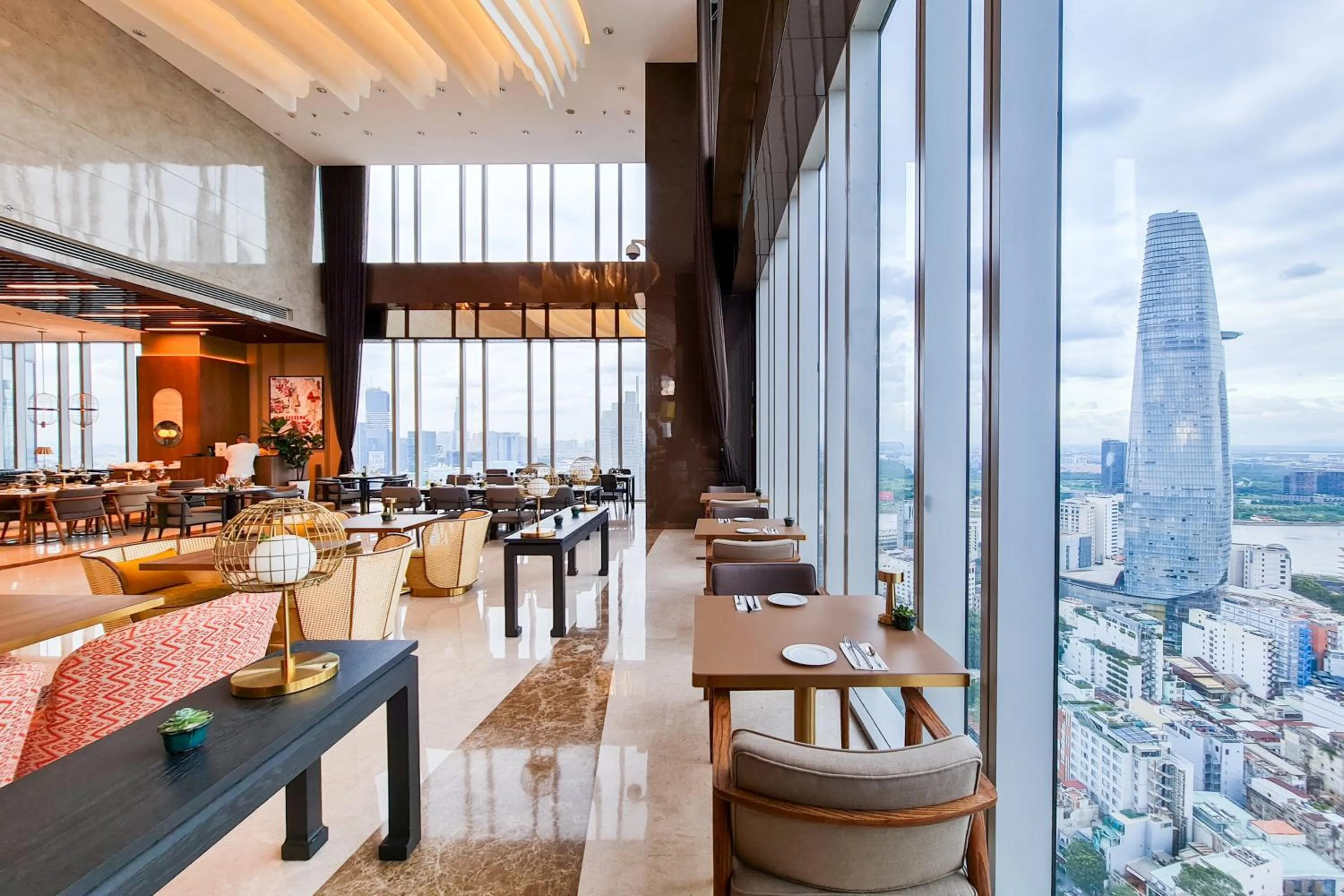 Restaurant/places to eat in Sedona Suites Ho Chi Minh City