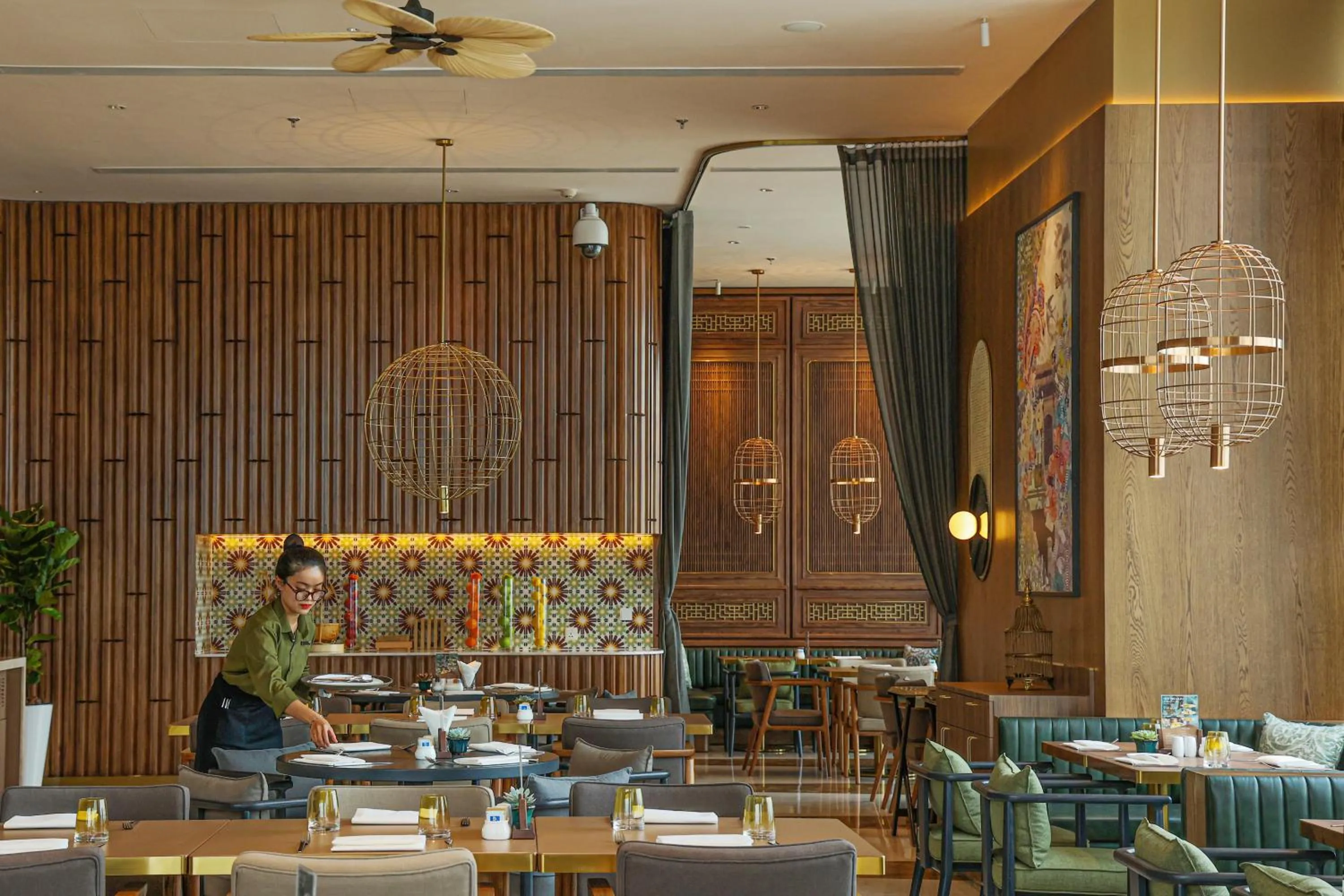 Restaurant/places to eat in Sedona Suites Ho Chi Minh City