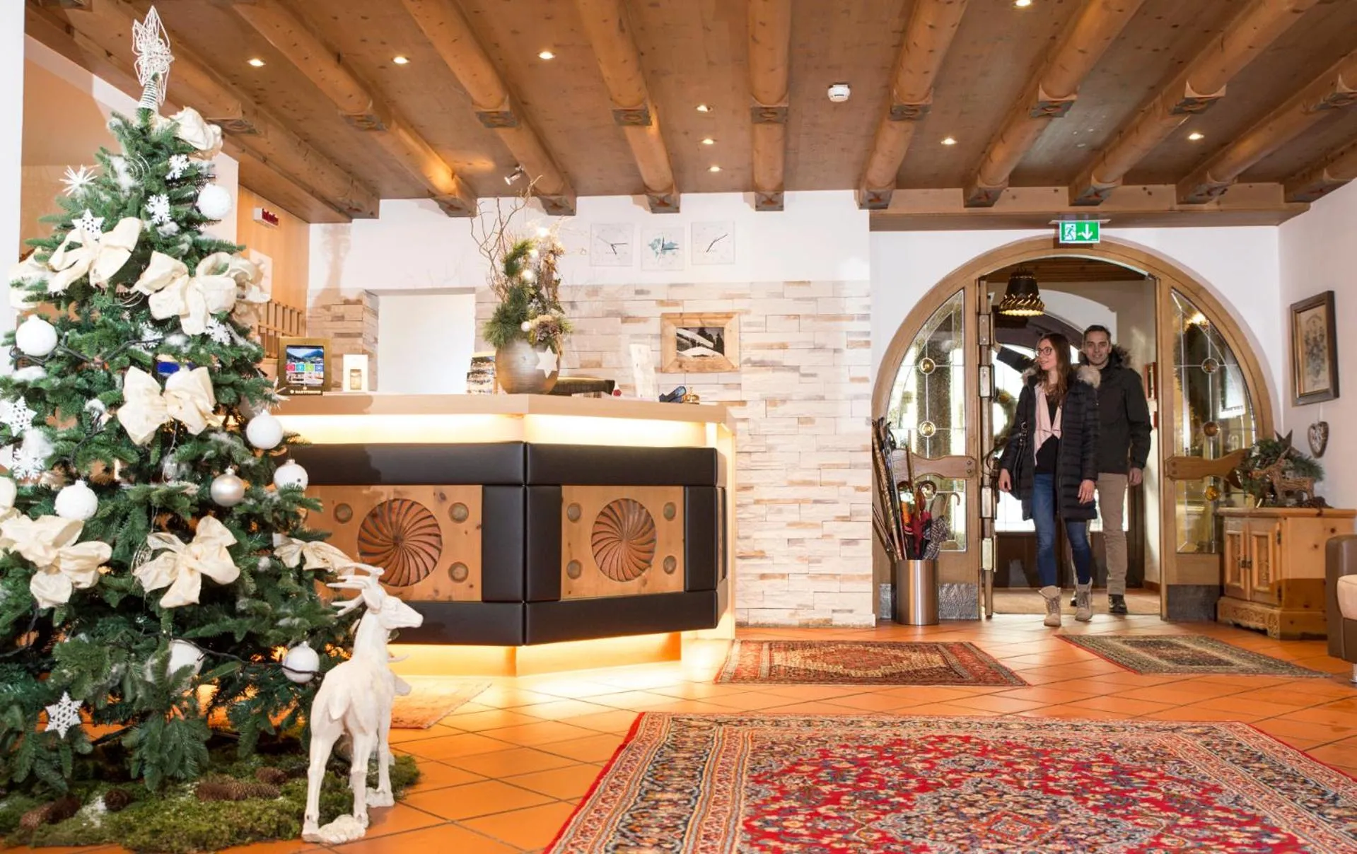 Lobby or reception in Bergsporthotel Antonie