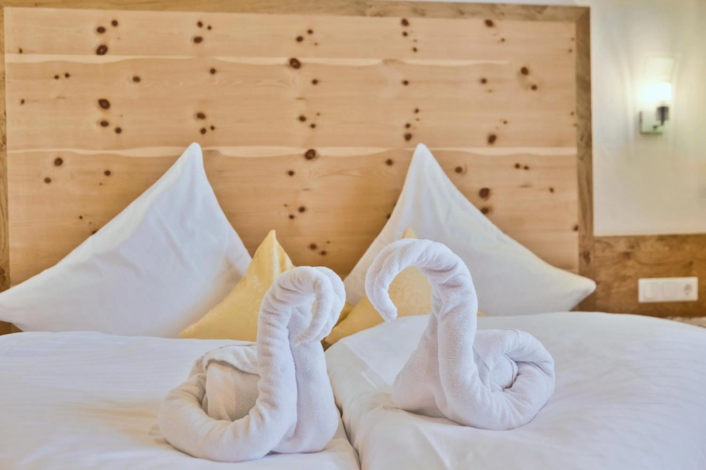 Decorative detail, Bed in Bergsporthotel Antonie