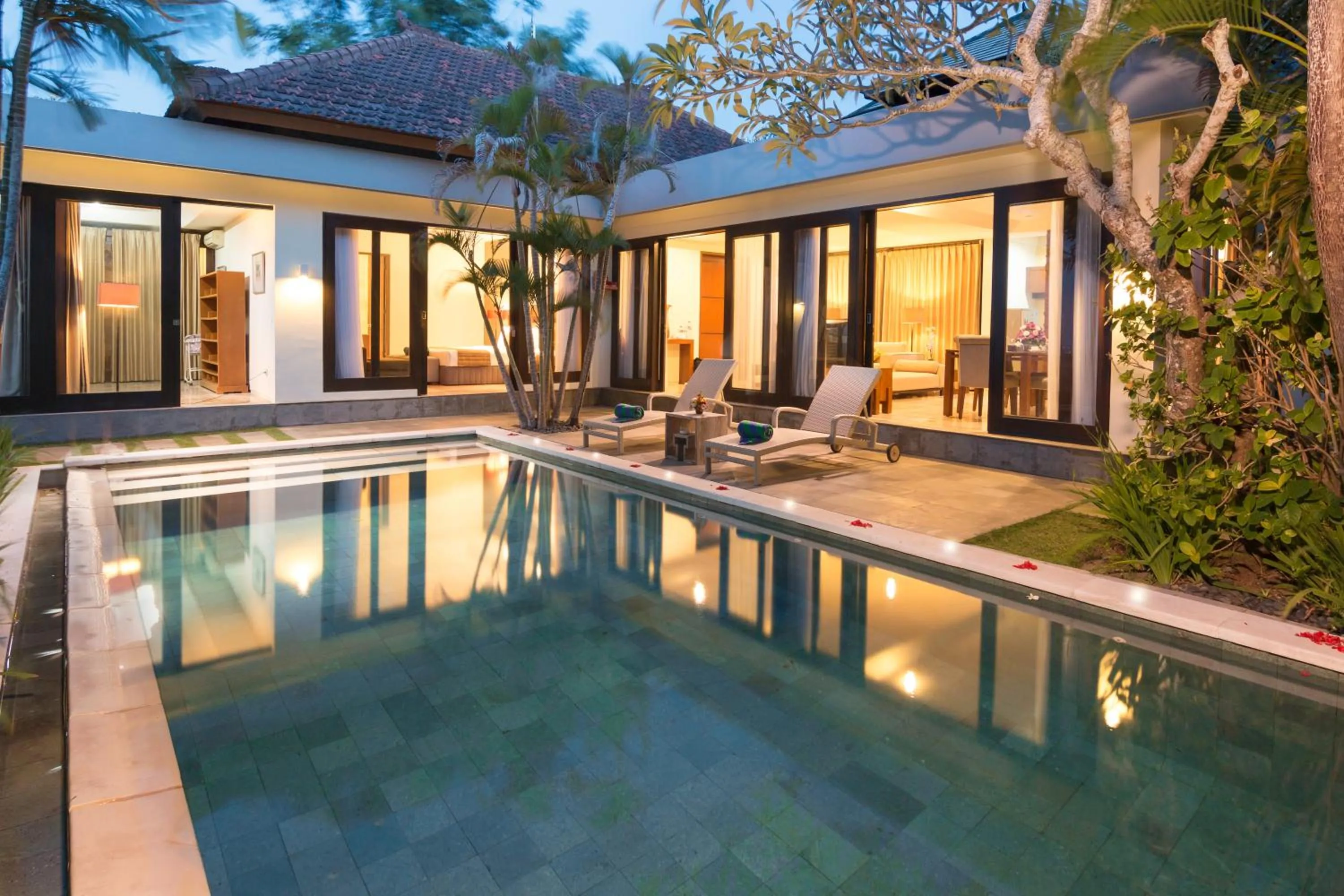 Night in The Kawan Jimbaran