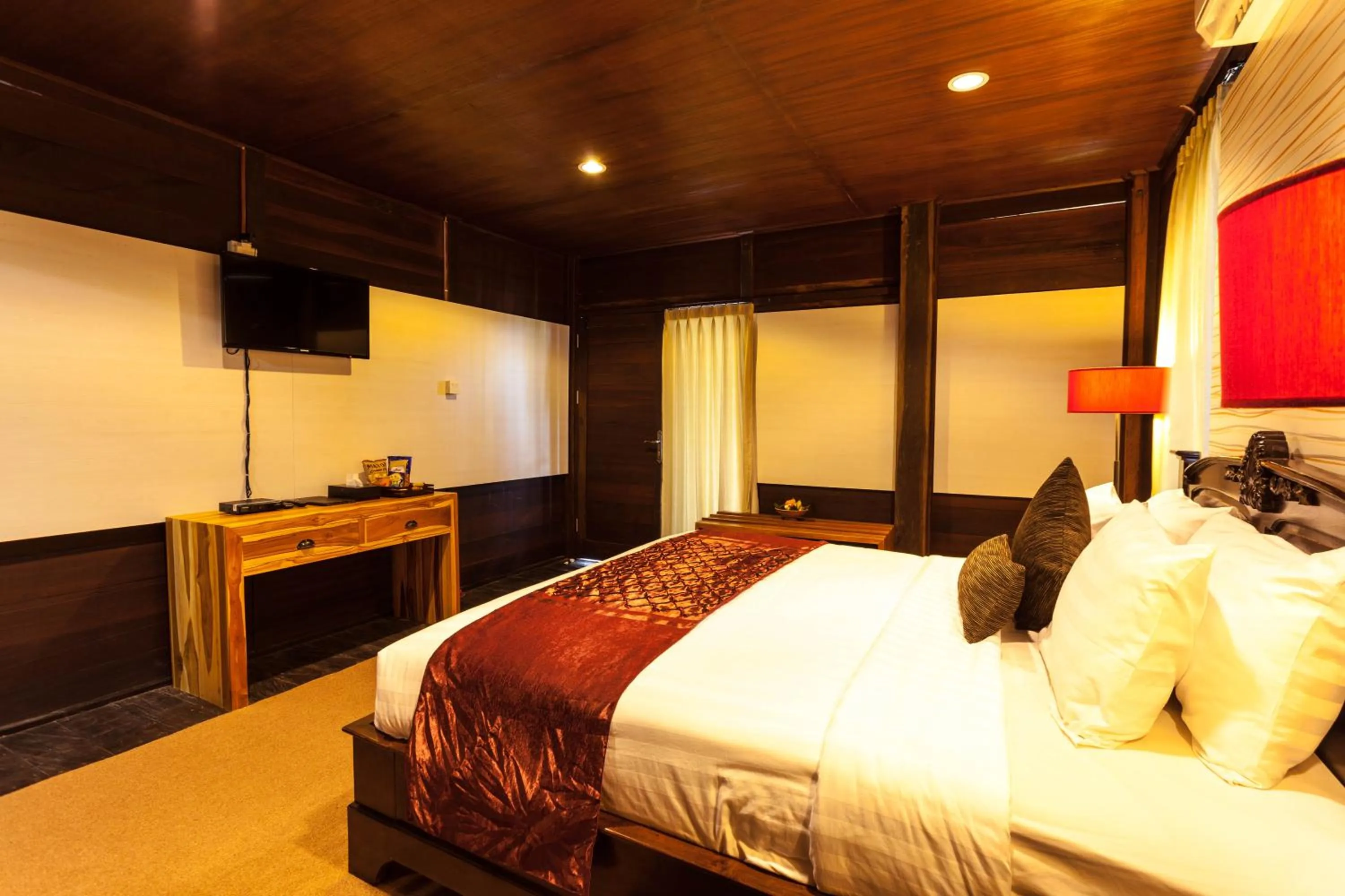 Photo of the whole room, Bed in The Kawan Jimbaran