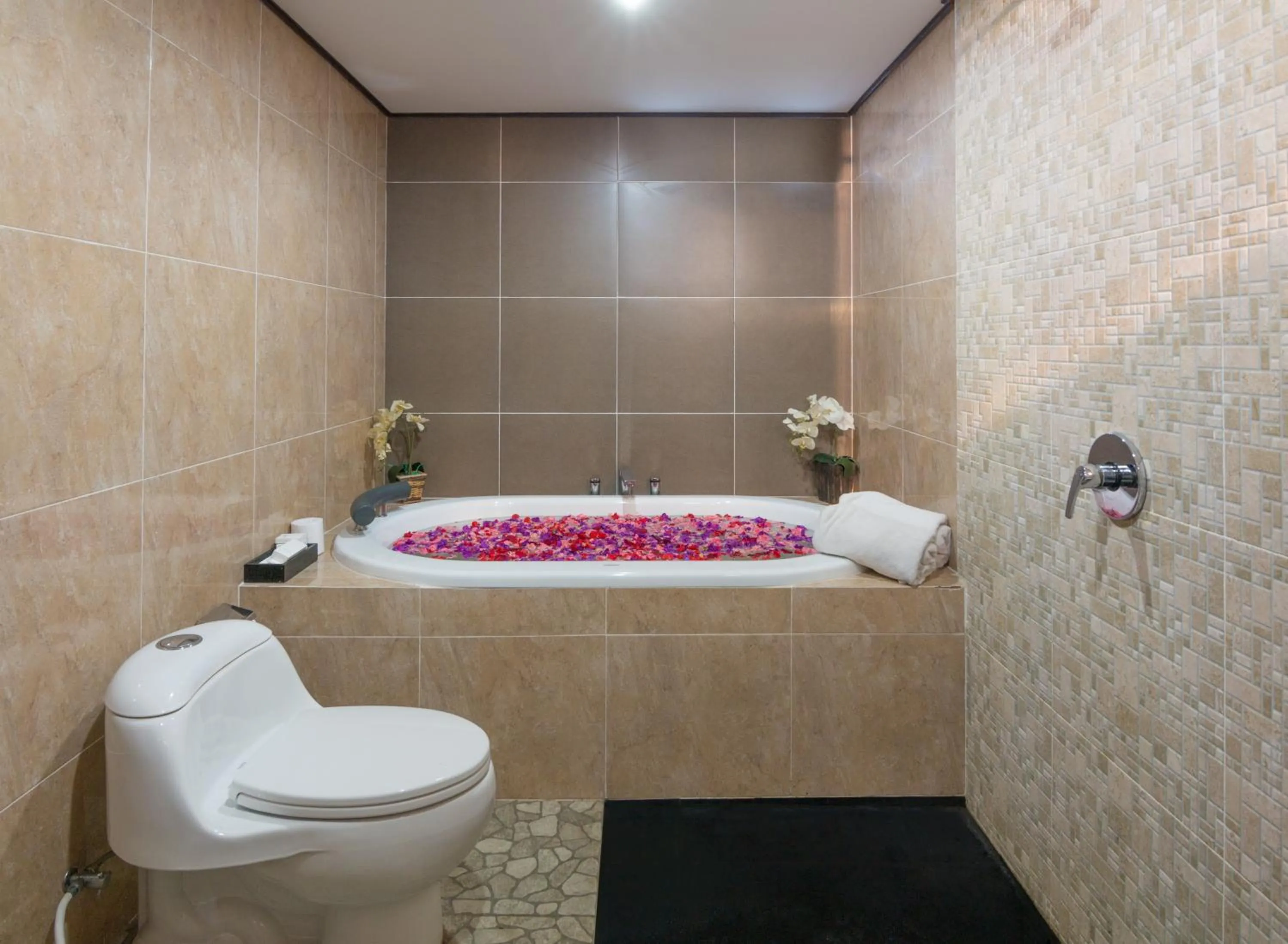 Shower in The Kawan Jimbaran