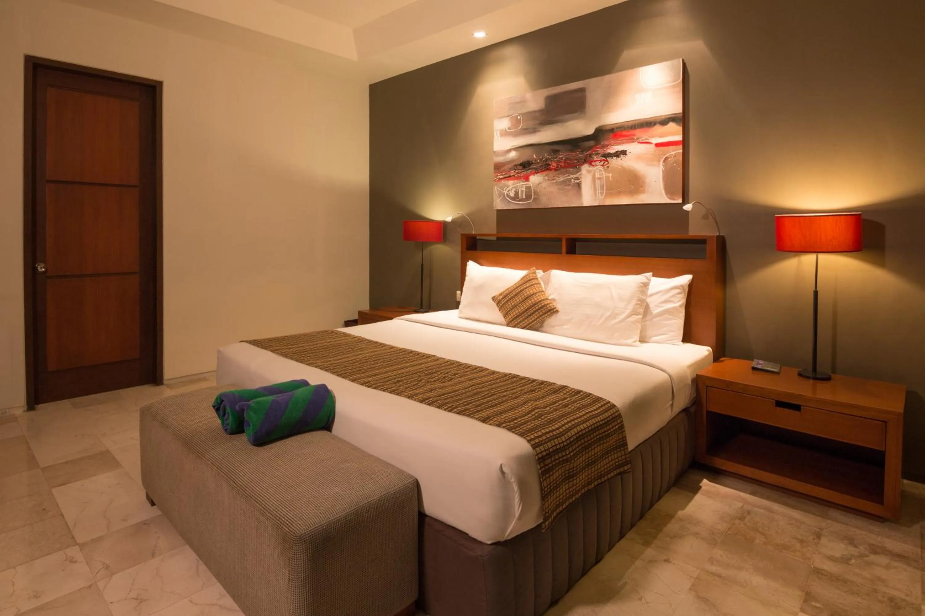 Photo of the whole room, Bed in The Kawan Jimbaran