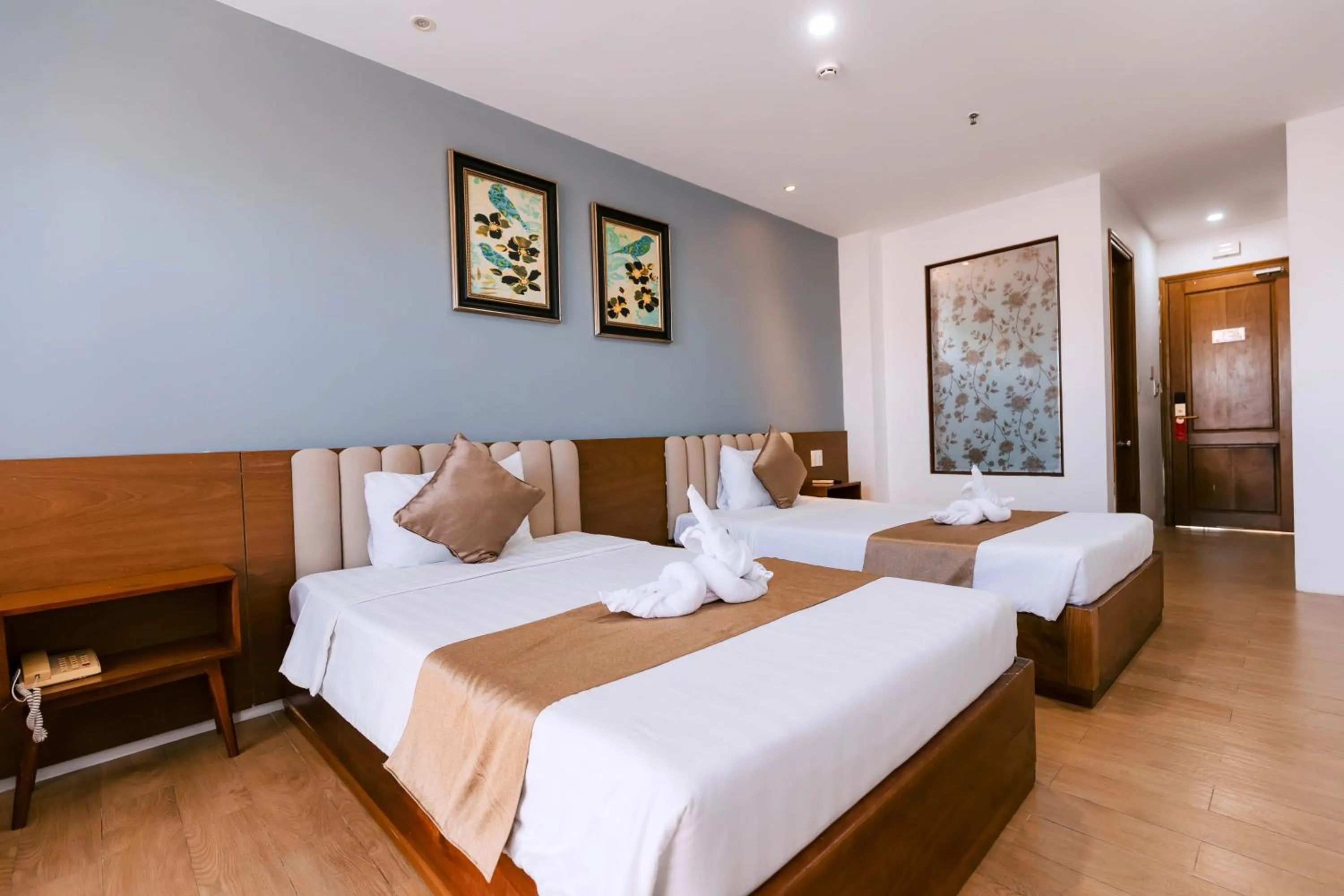 Bedroom, Bed in Gardenia Hue Hotel