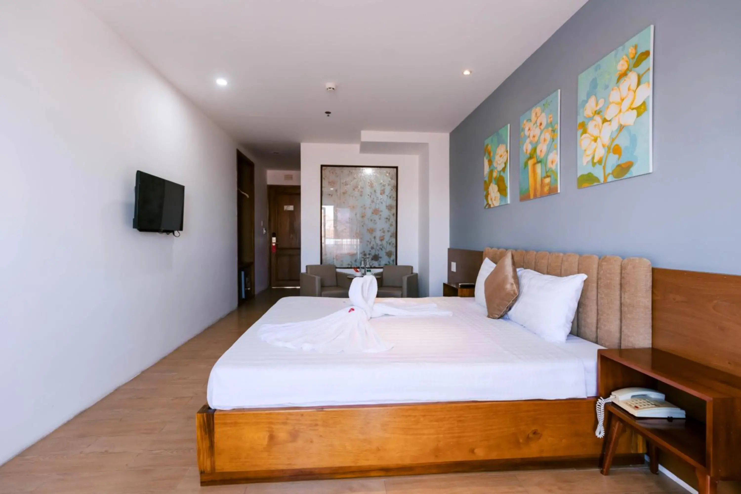 Bedroom, Bed in Gardenia Hue Hotel Bedroom, Bed in Gardenia Hue Hotel